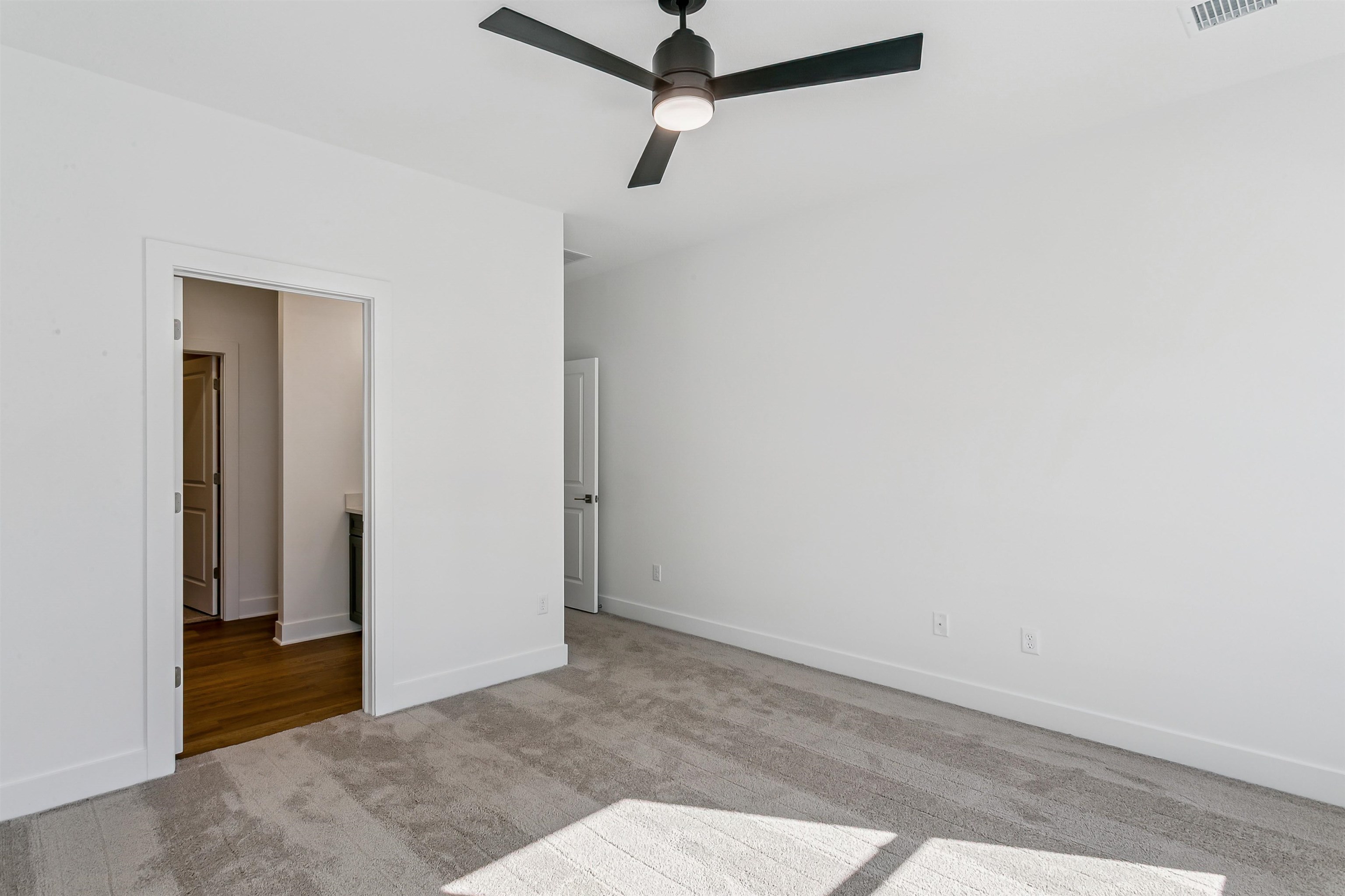 319 W Boxthorn Andover KS 67002