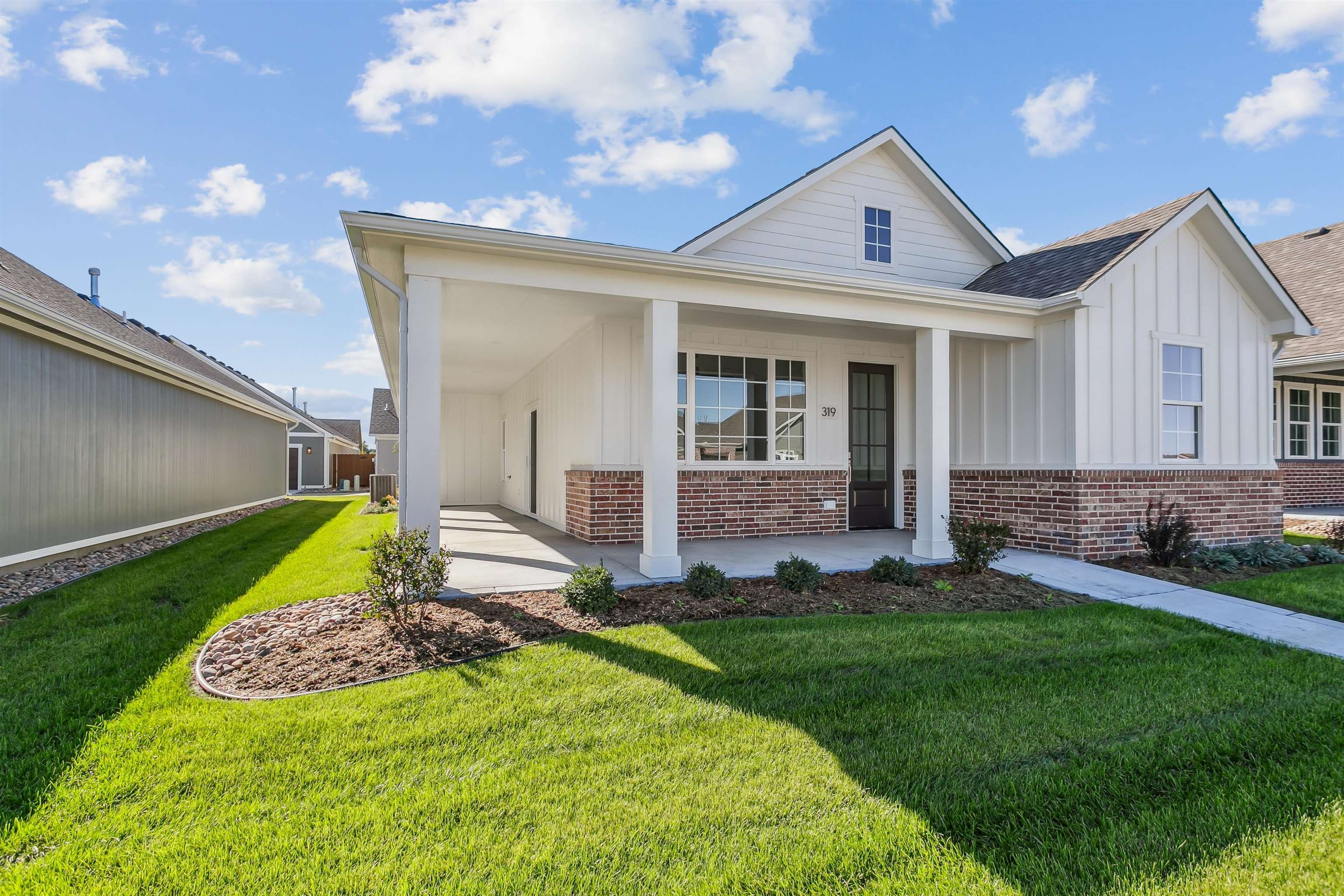 319 W Boxthorn Andover KS 67002