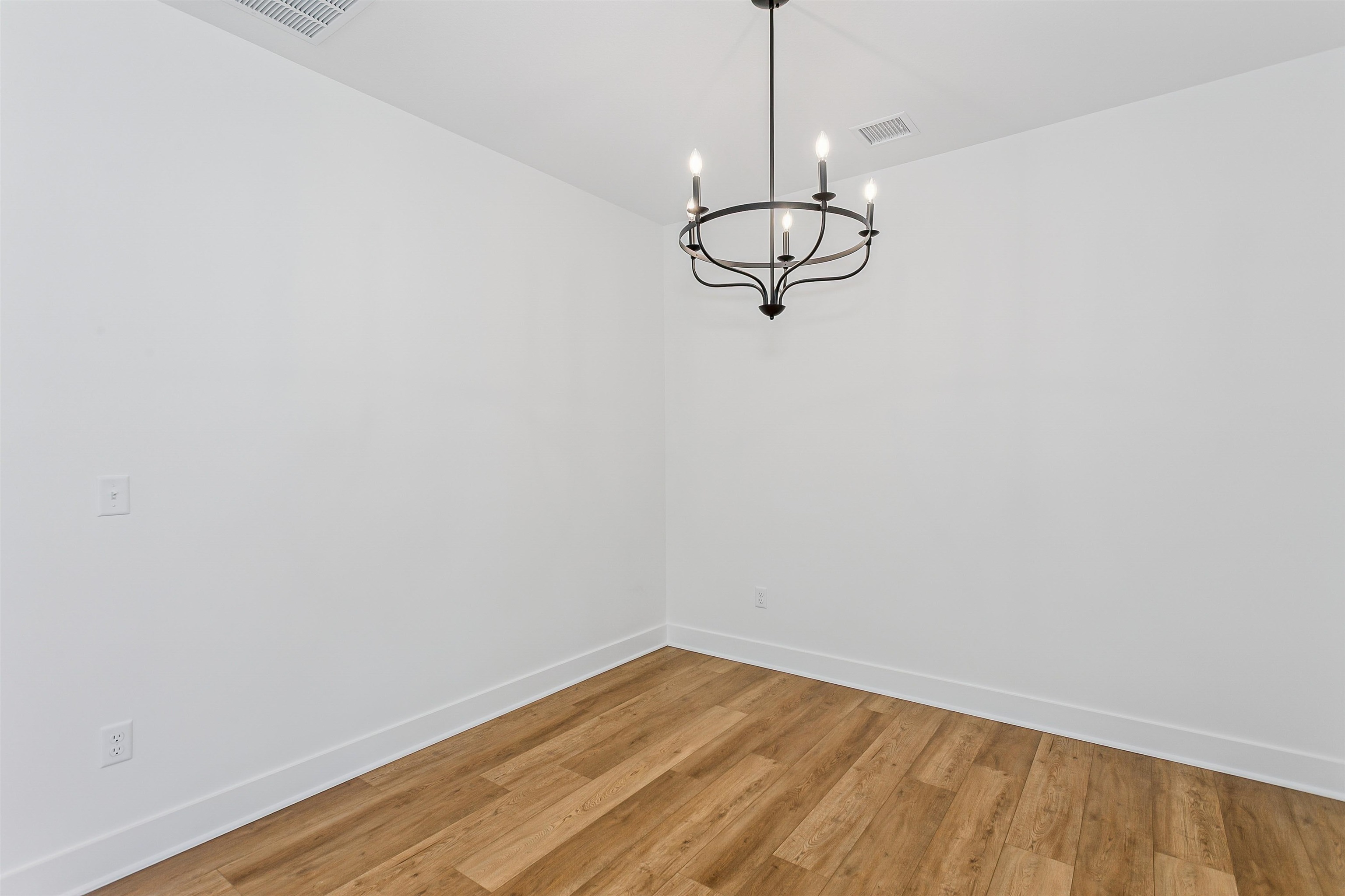 319 W Boxthorn Andover KS 67002