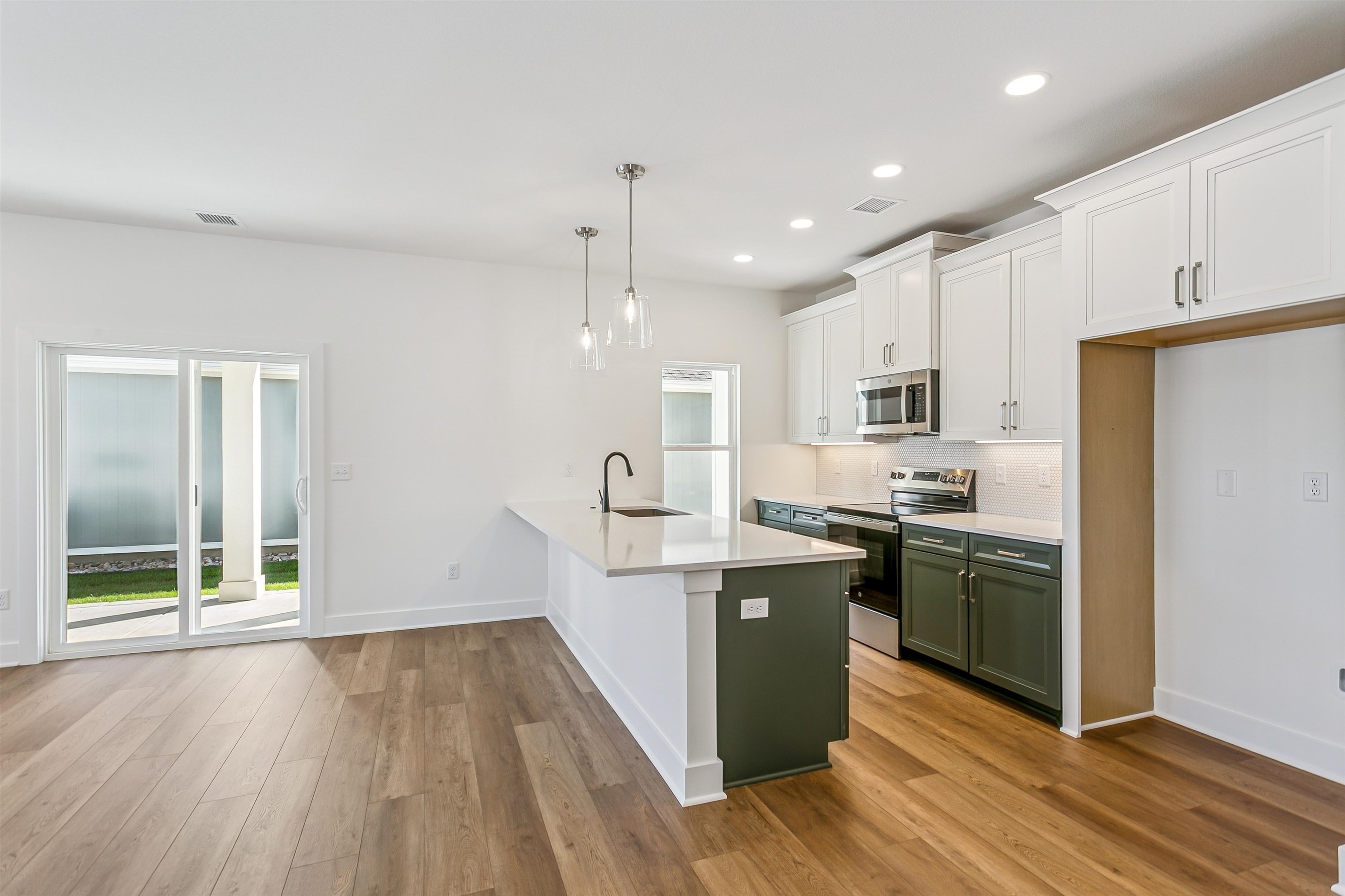 319 W Boxthorn Andover KS 67002