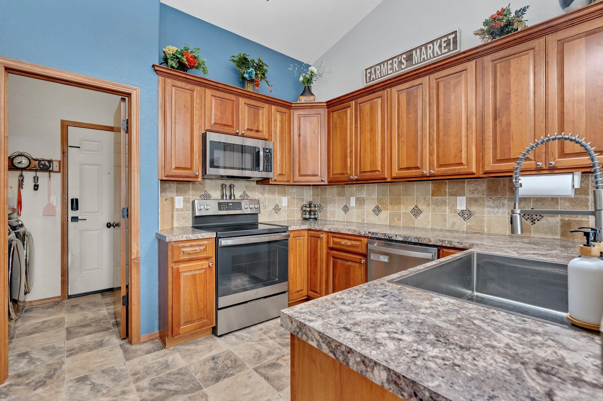 2723 E Fairchild Court Park City KS 67219