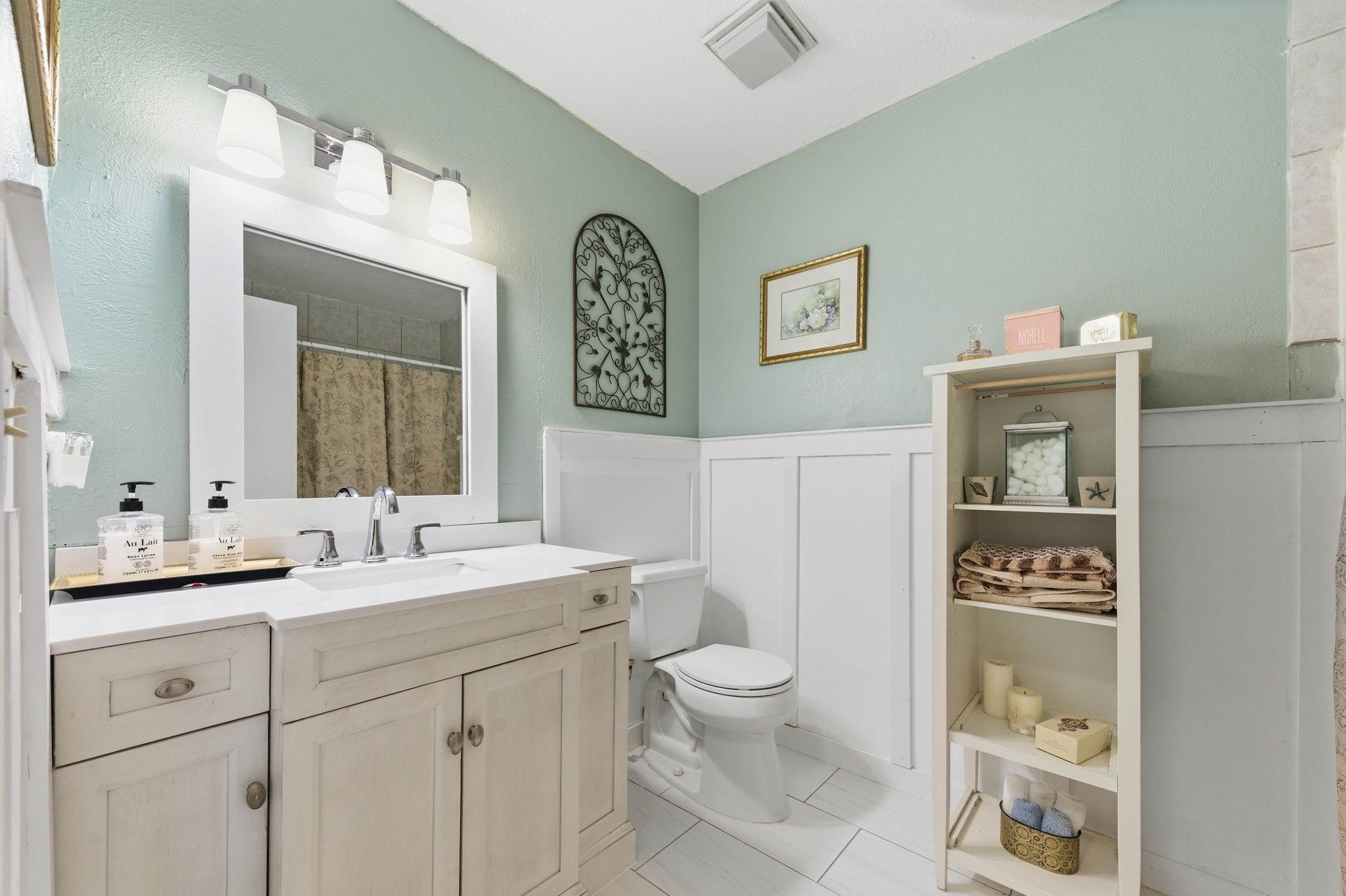 4004 Clarendon Street Bel Aire KS 67220