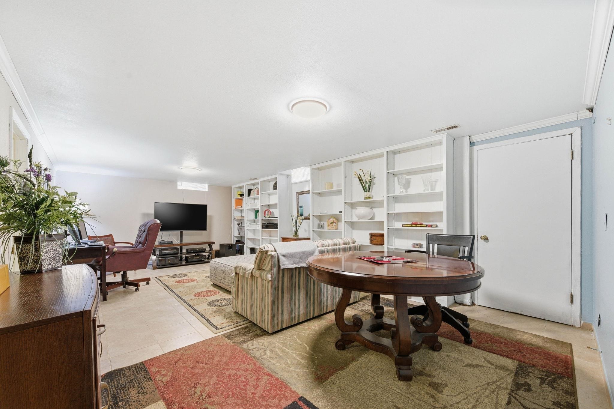 4004 Clarendon Street Bel Aire KS 67220