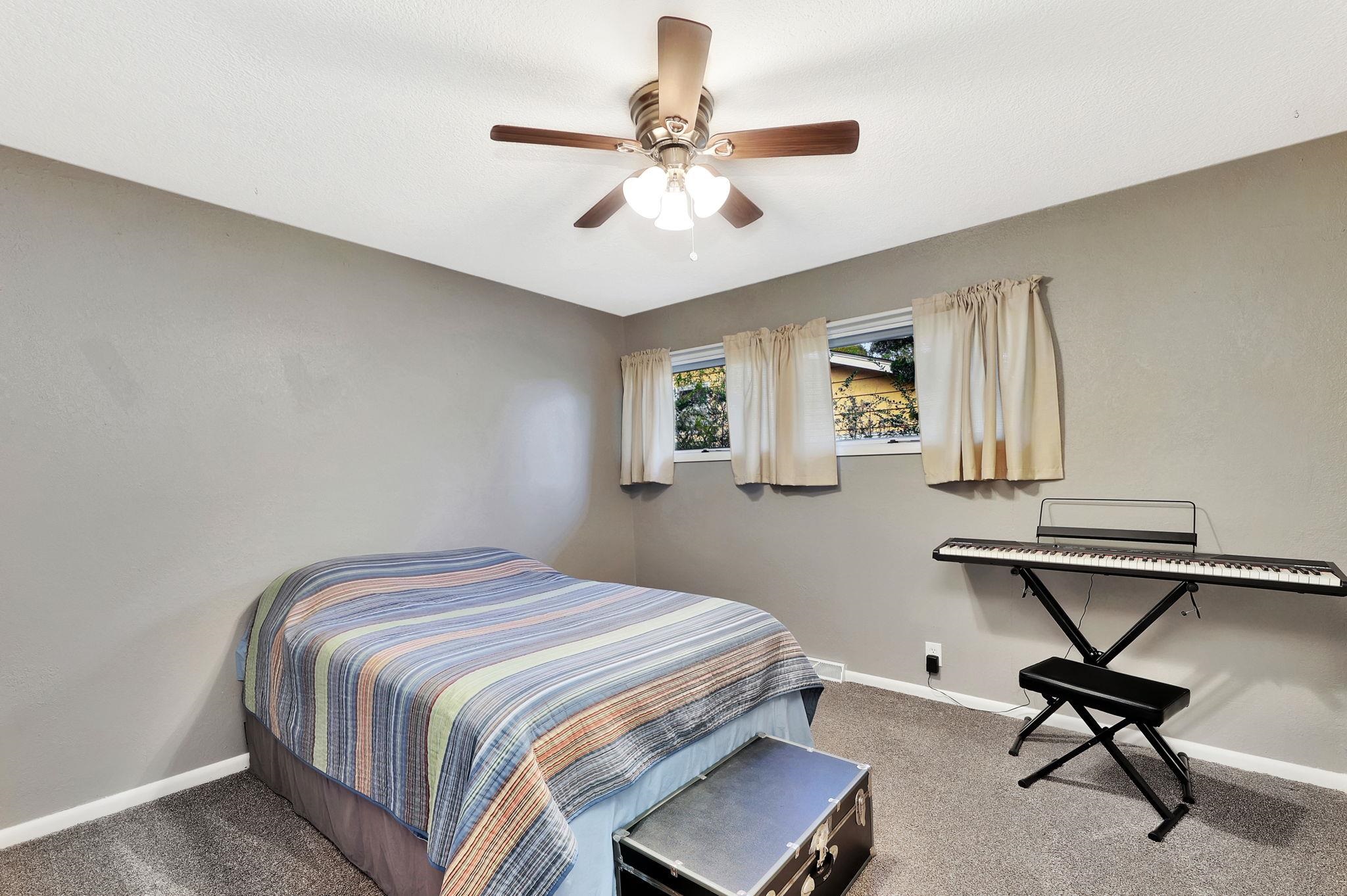 1917 N Edgemoor Wichita KS 67208