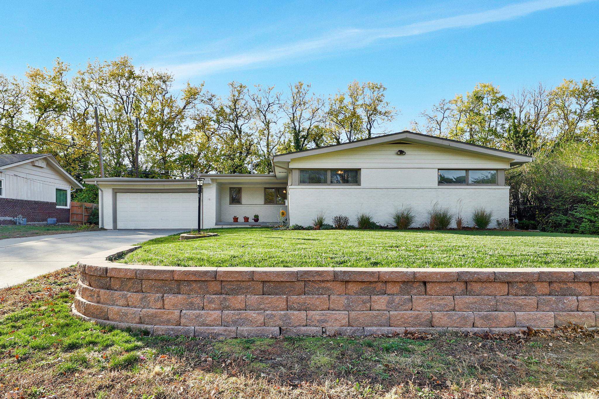 1917 N Edgemoor Wichita KS 67208