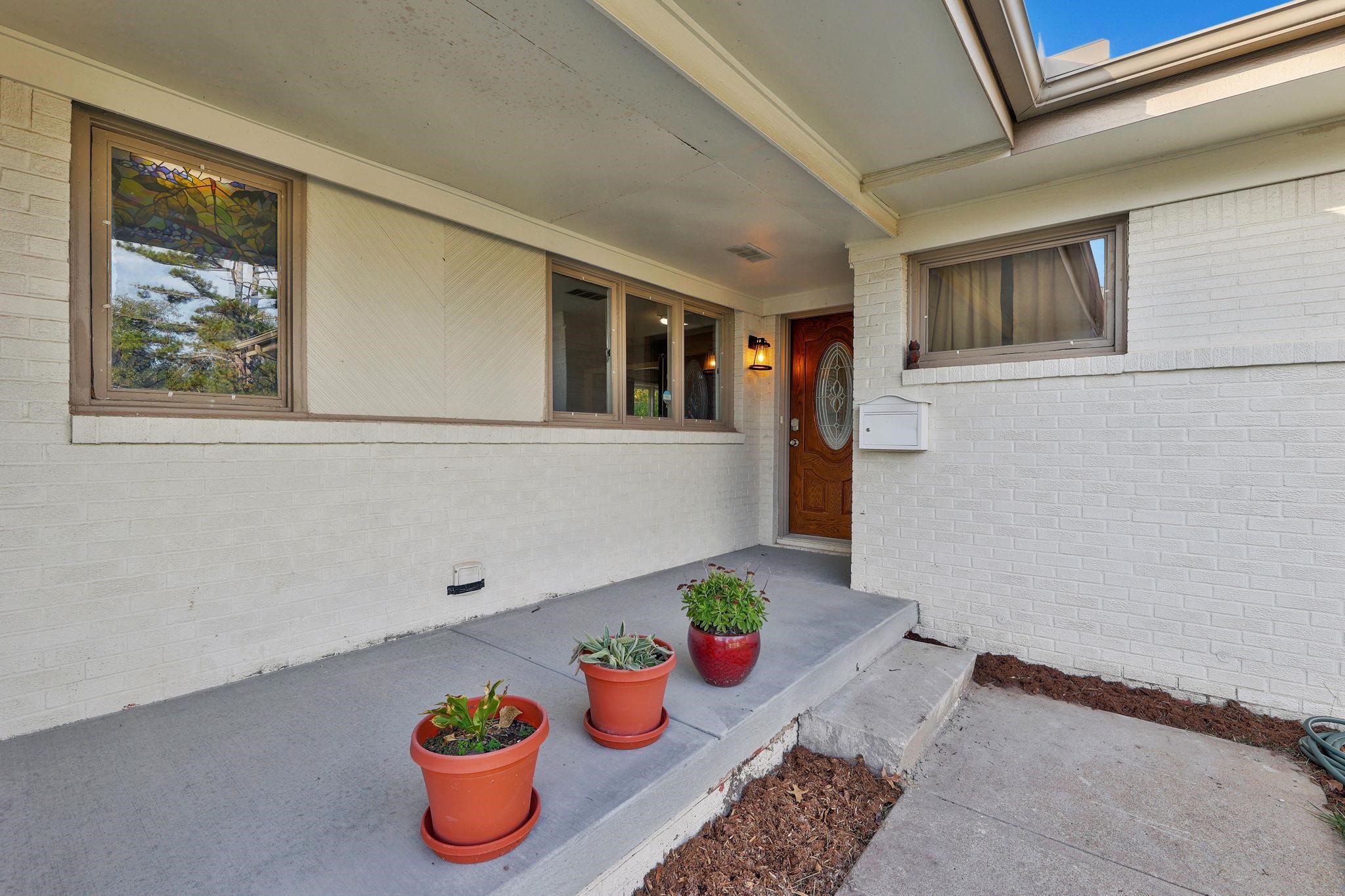 1917 N Edgemoor Wichita KS 67208