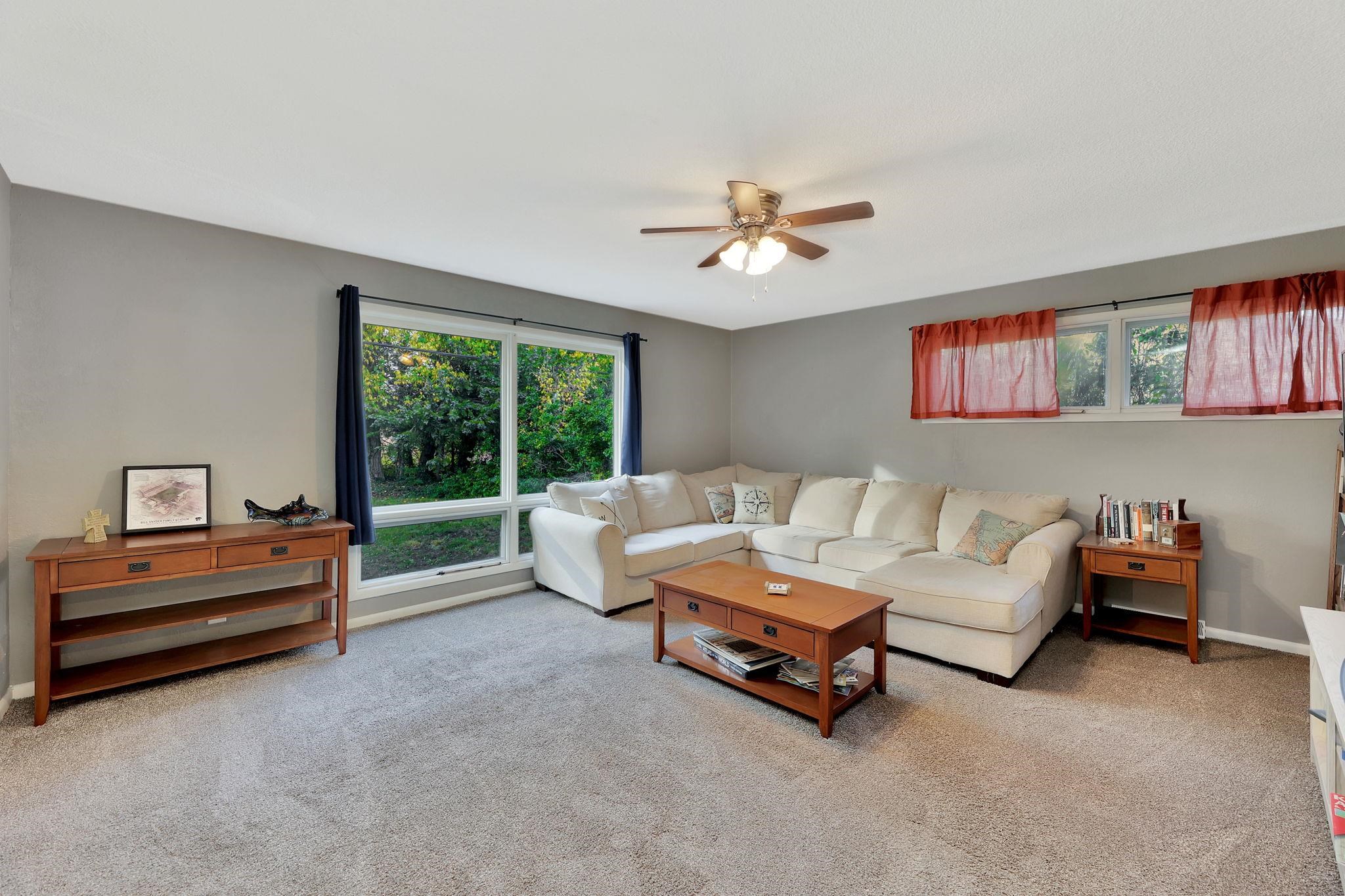 1917 N Edgemoor Wichita KS 67208