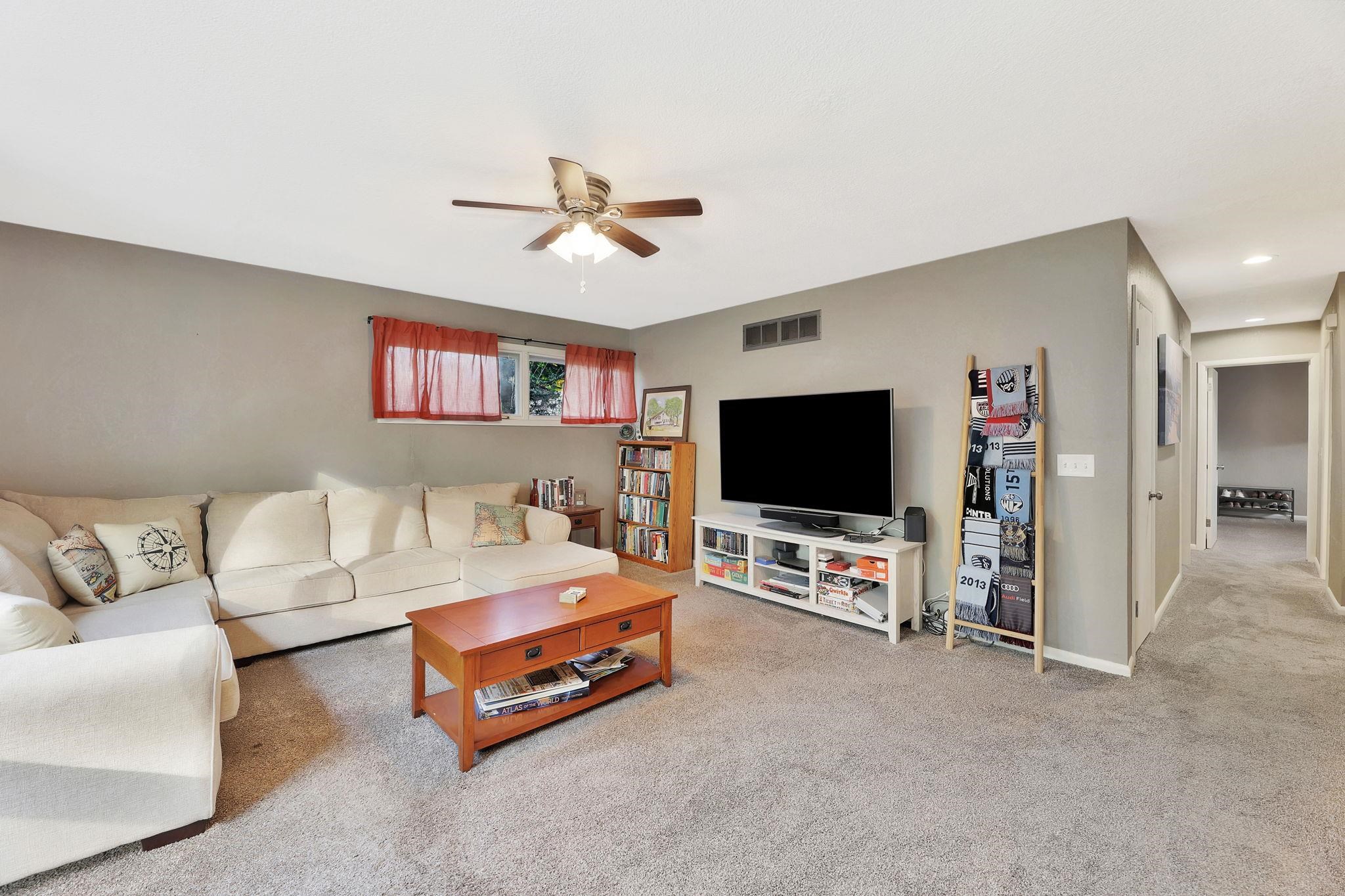 1917 N Edgemoor Wichita KS 67208