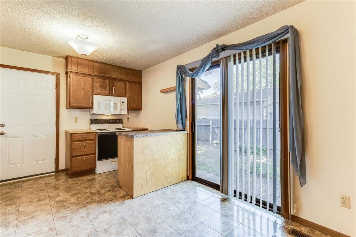 1406 N Smith Circle Wichita KS 67212-5501