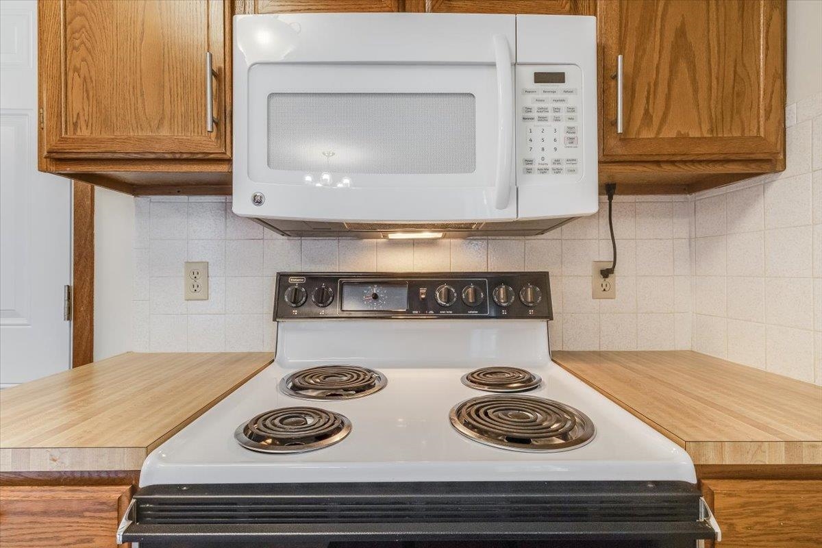 1406 N Smith Circle Wichita KS 67212-5501