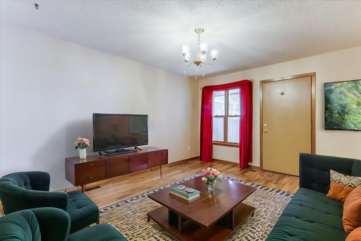 1406 N Smith Circle Wichita KS 67212-5501
