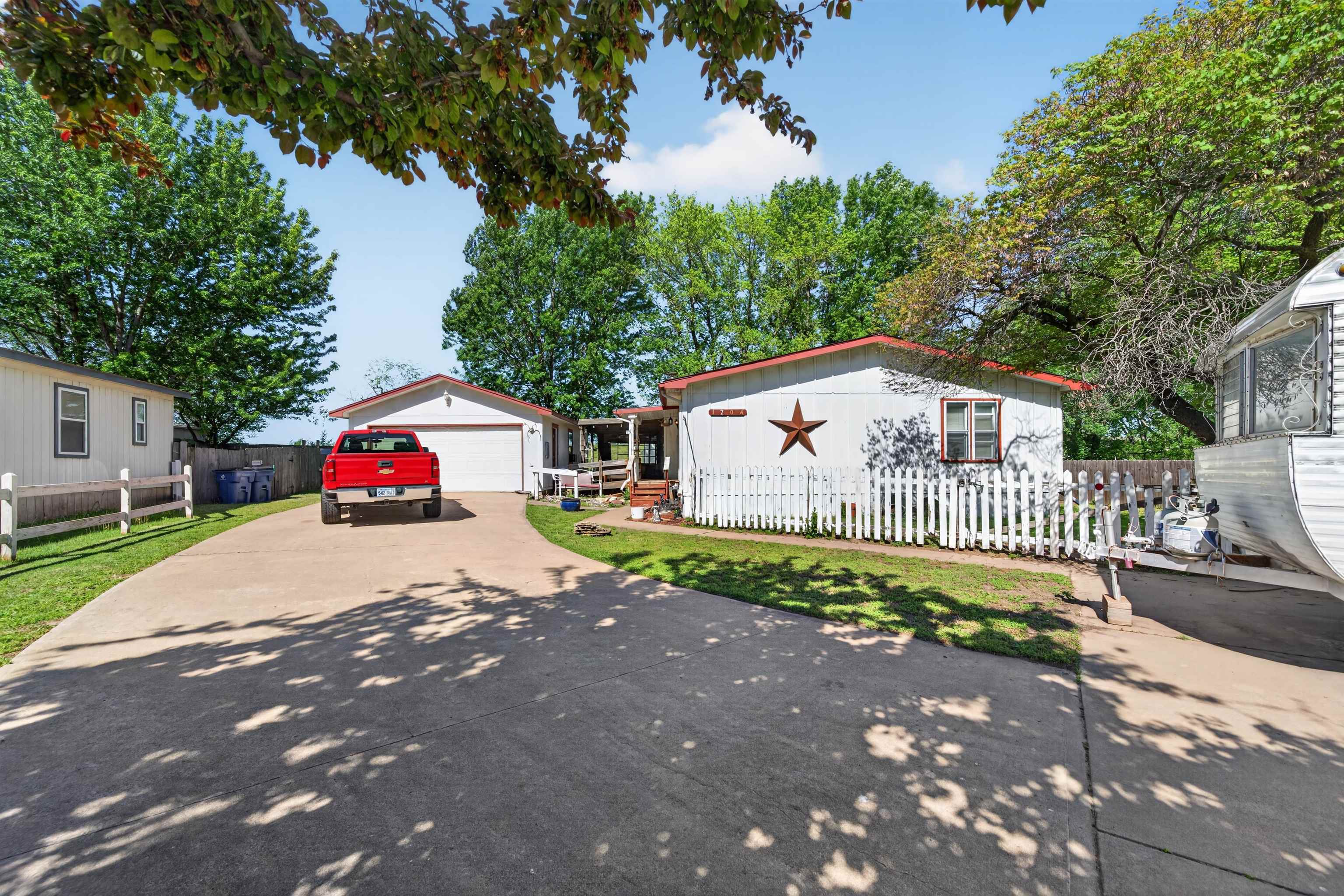 1204 E Idlewild Wichita KS 67216