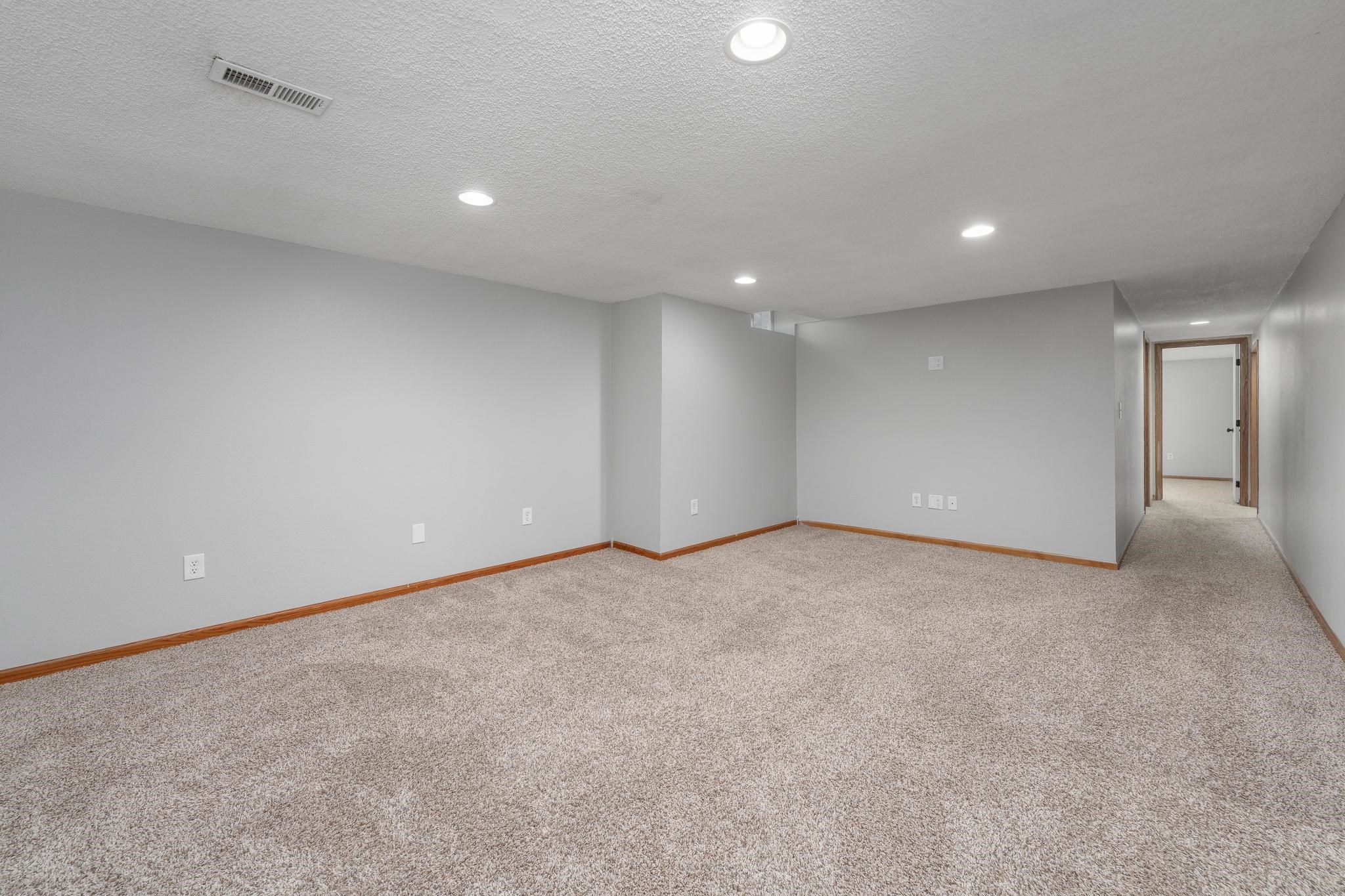 9843 W Tee Lane Wichita KS 67212