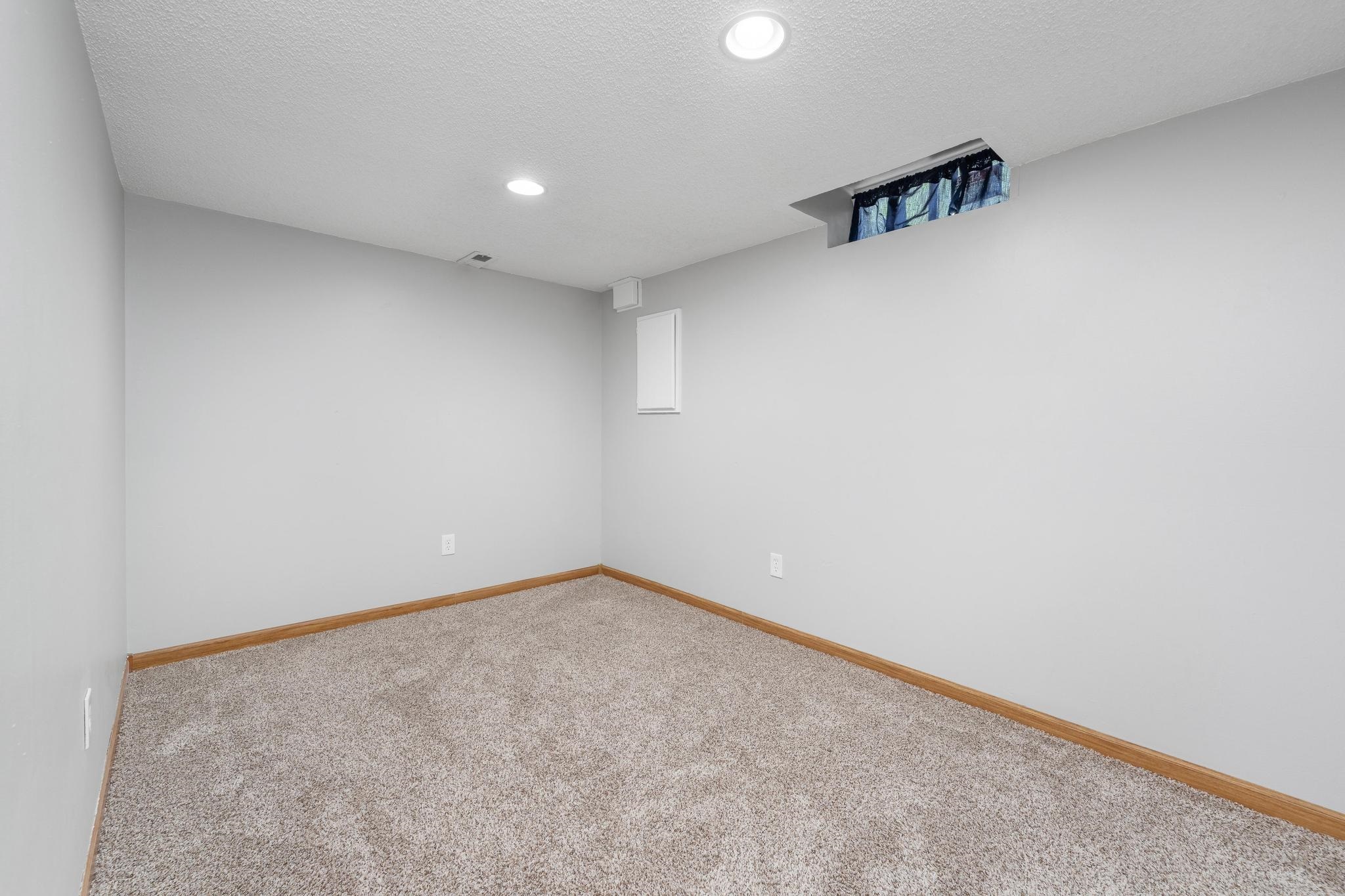 9843 W Tee Lane Wichita KS 67212