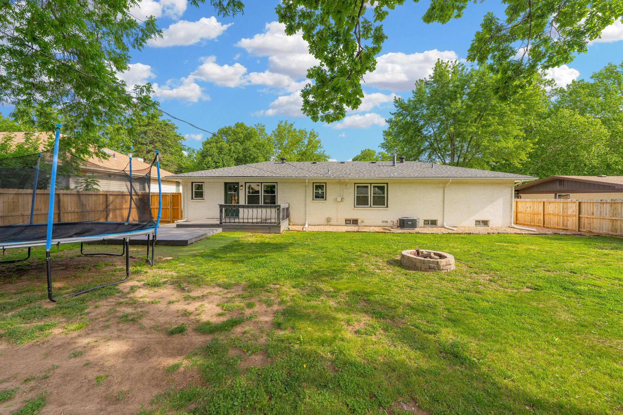 9843 W Tee Lane Wichita KS 67212