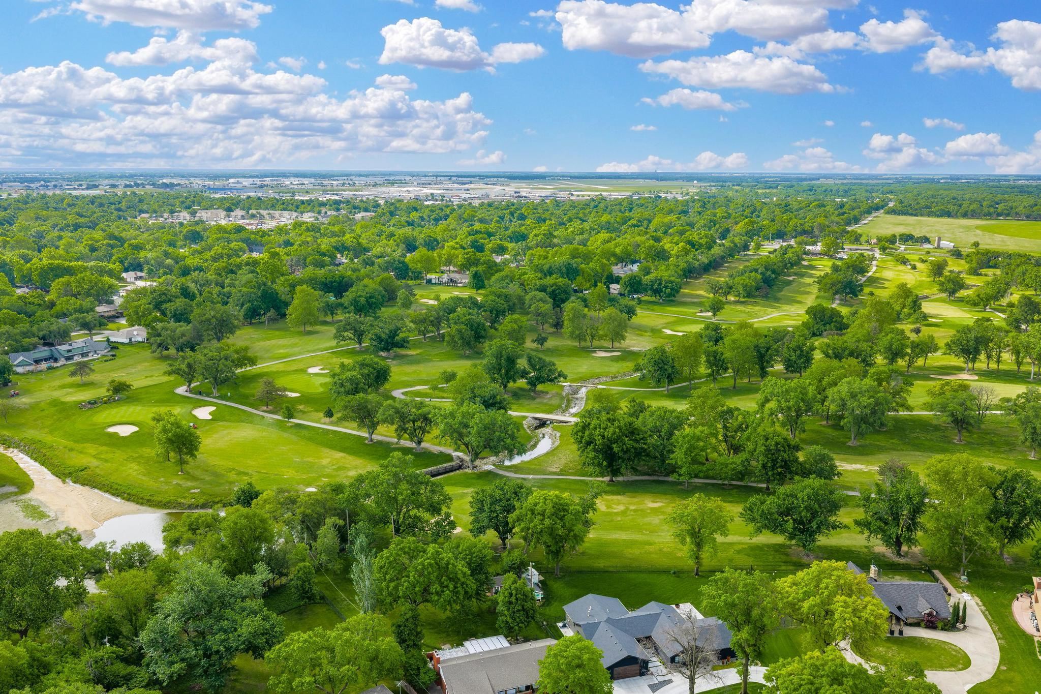 9843 W Tee Lane Wichita KS 67212