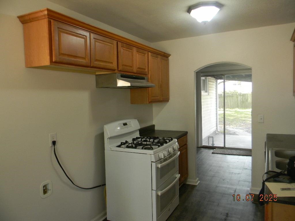 215 S Sunset Avenue Haysville KS 67060