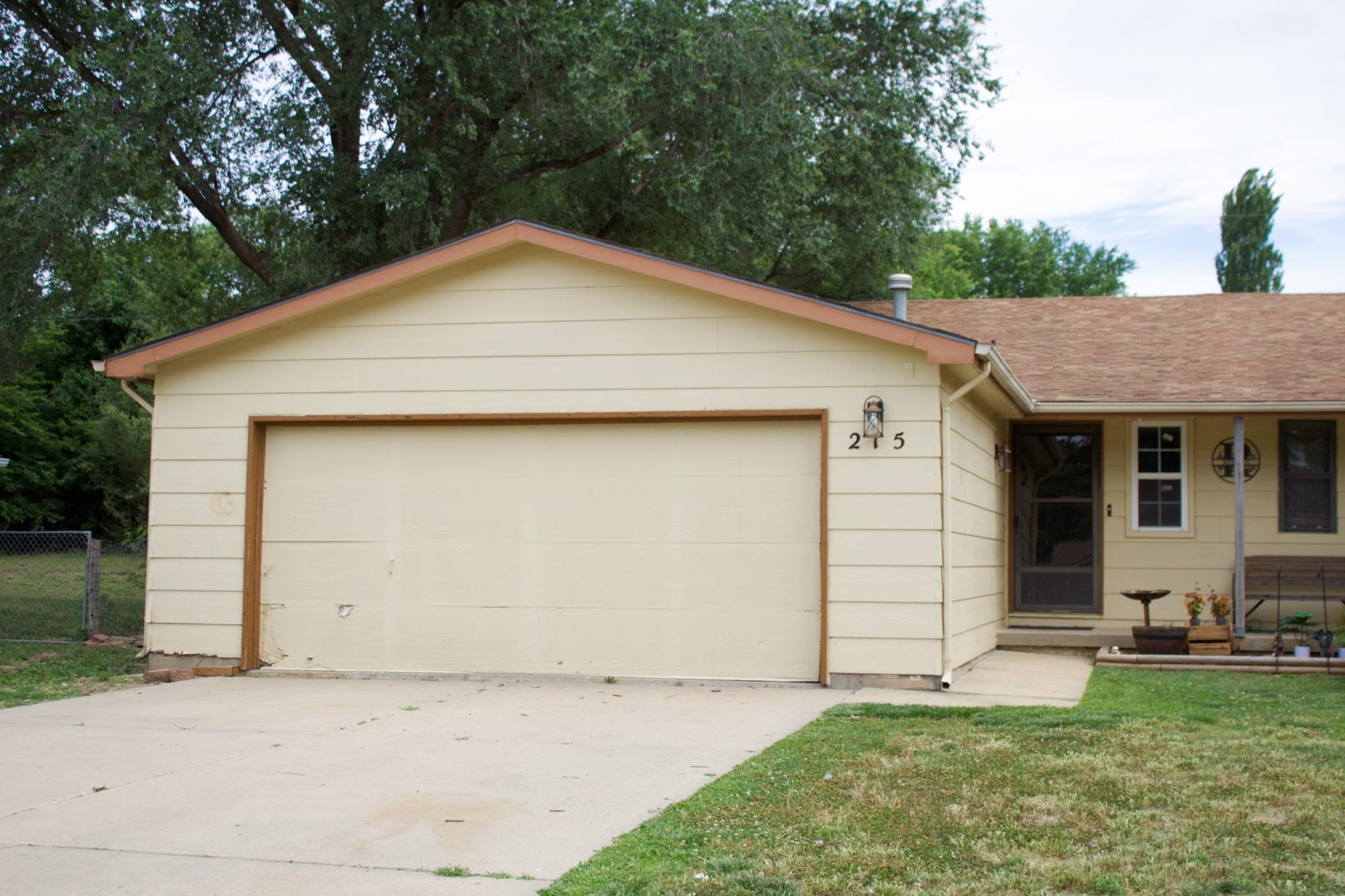 215 W Overlook Drive Derby KS 67037-2621