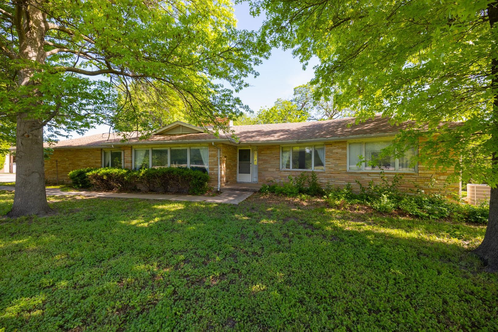 3700 Palos Verdes Valley Center KS 67147