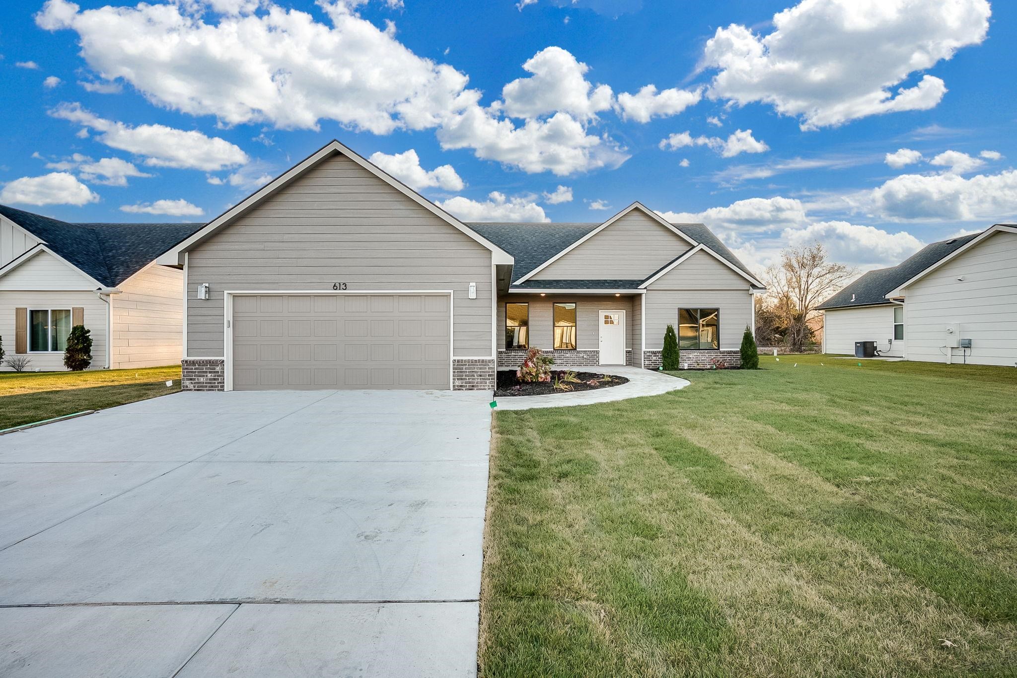 613 S Sweetwater Maize KS 67101