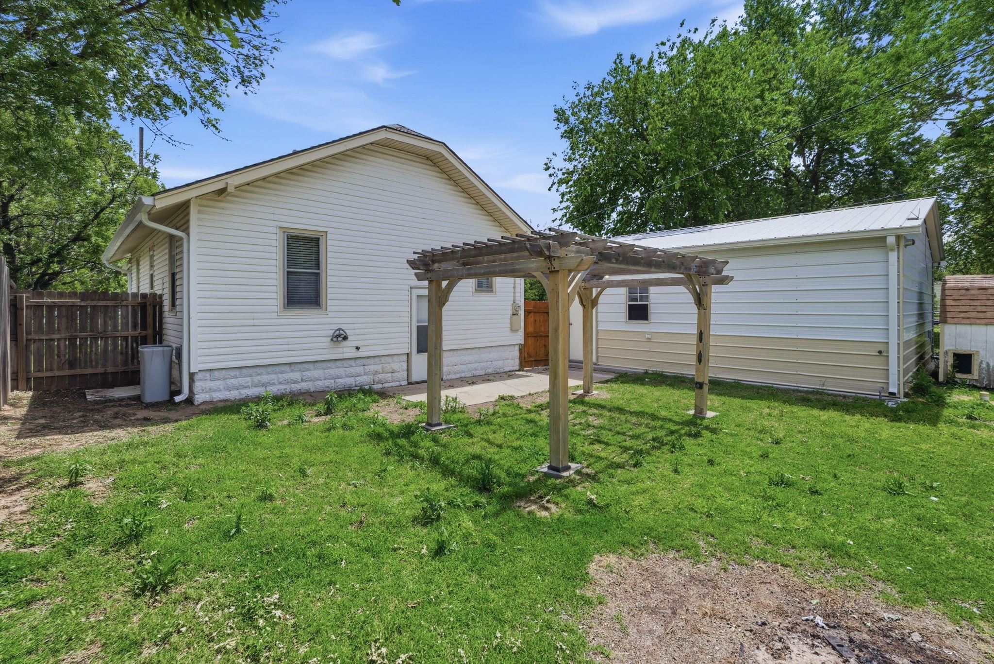 1251 N Smith Street Wichita KS 67212