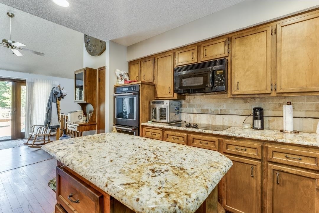 16 N Circle Drive Mulvane KS 67110
