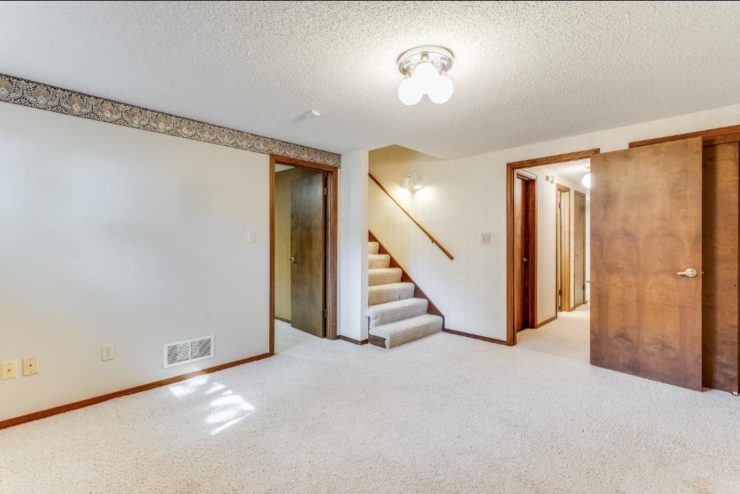 16 N Circle Drive Mulvane KS 67110