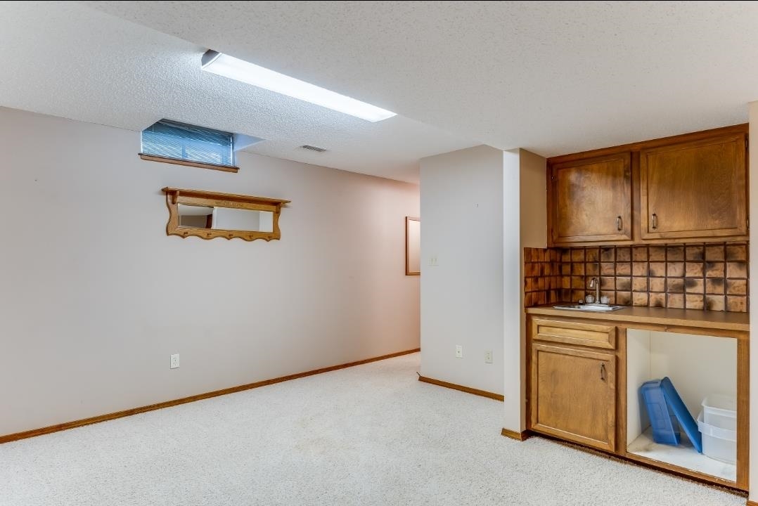 16 N Circle Drive Mulvane KS 67110