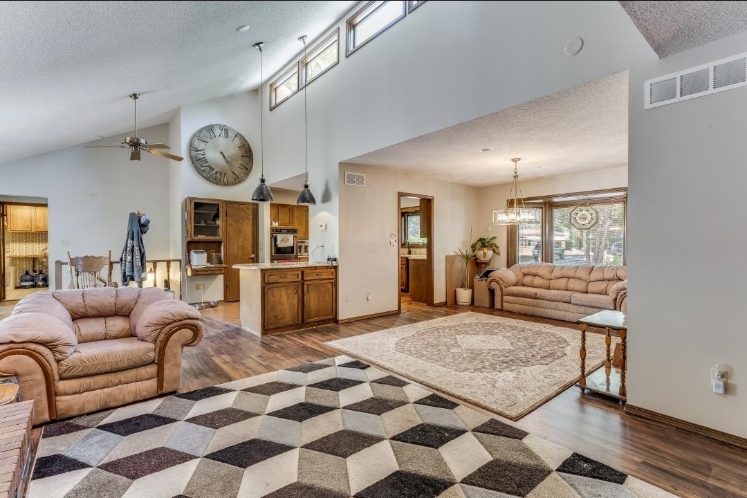 16 N Circle Drive Mulvane KS 67110