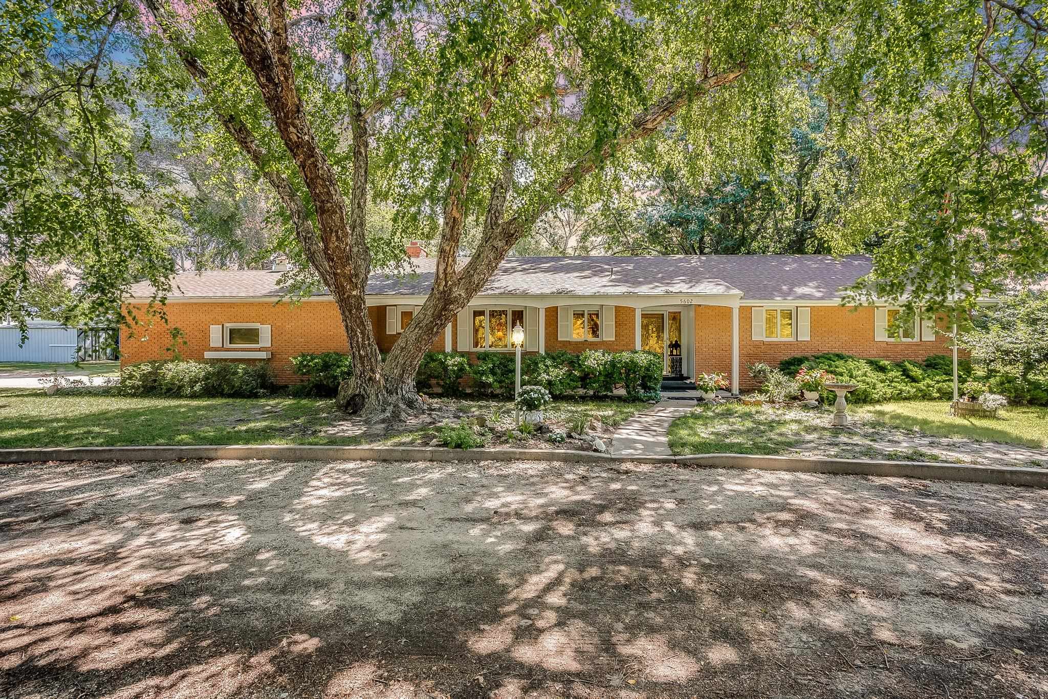 5602 Highland Drive Hutchinson KS 67502