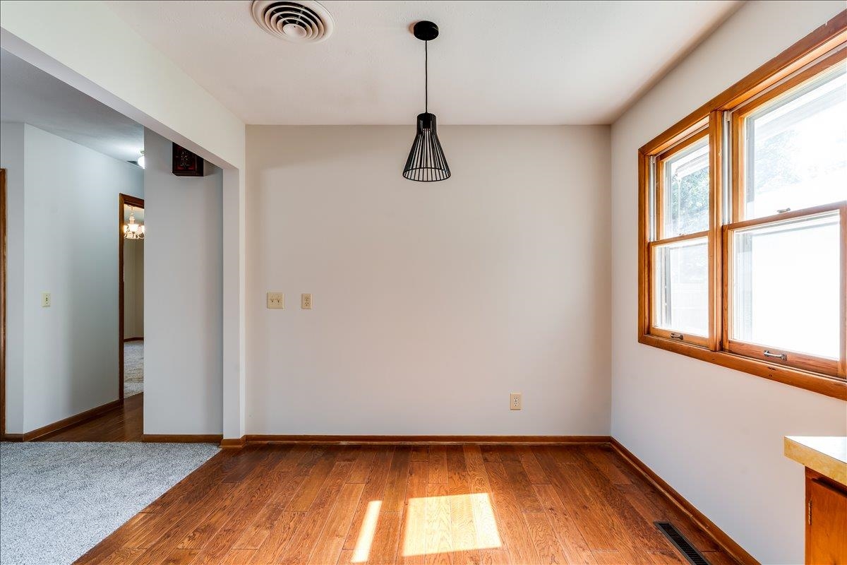 103 S Salina Haven KS 67543