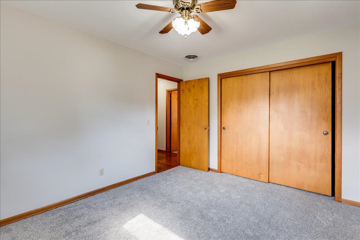 103 S Salina Haven KS 67543