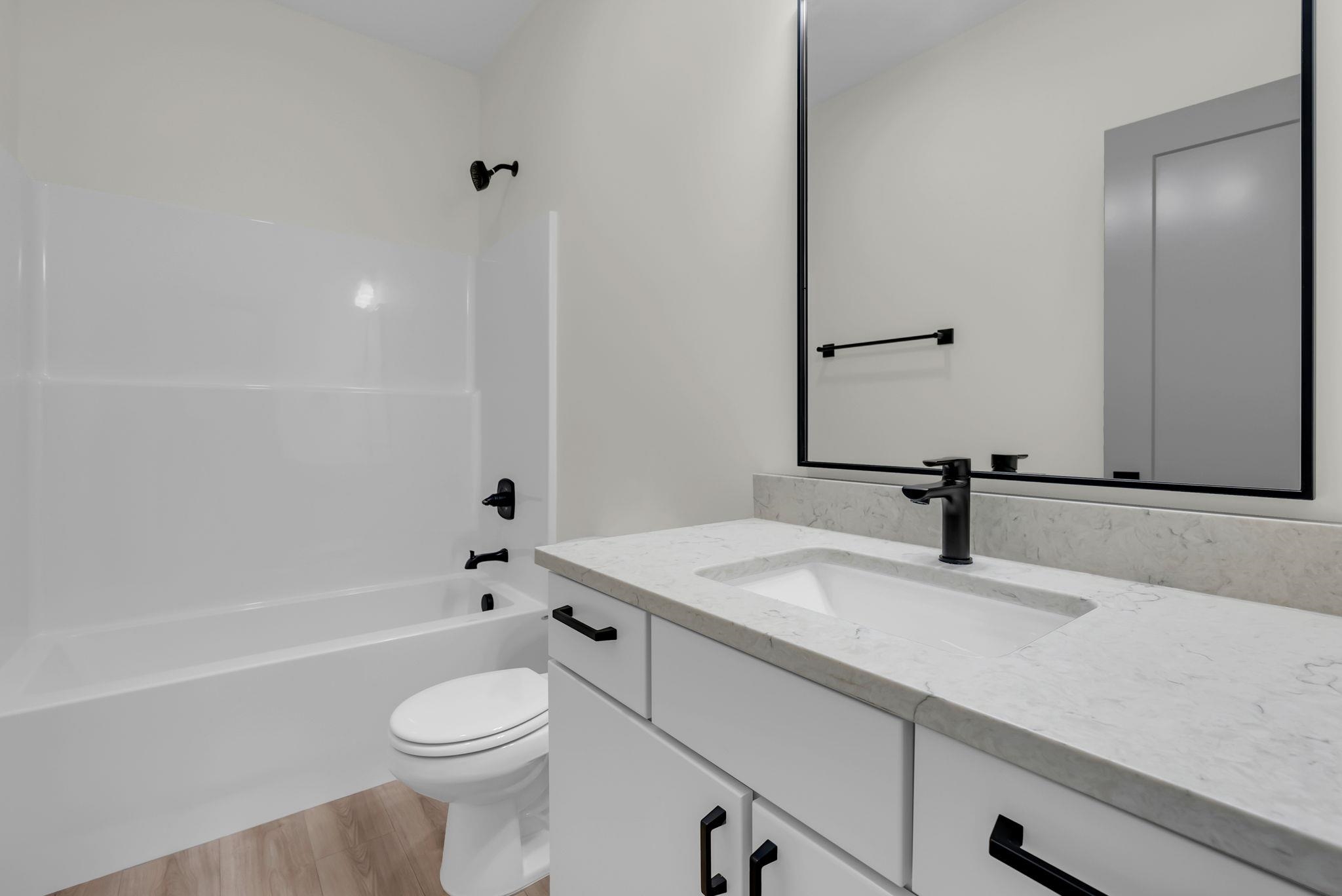 5161 N Colonial Avenue Bel Aire KS 67226