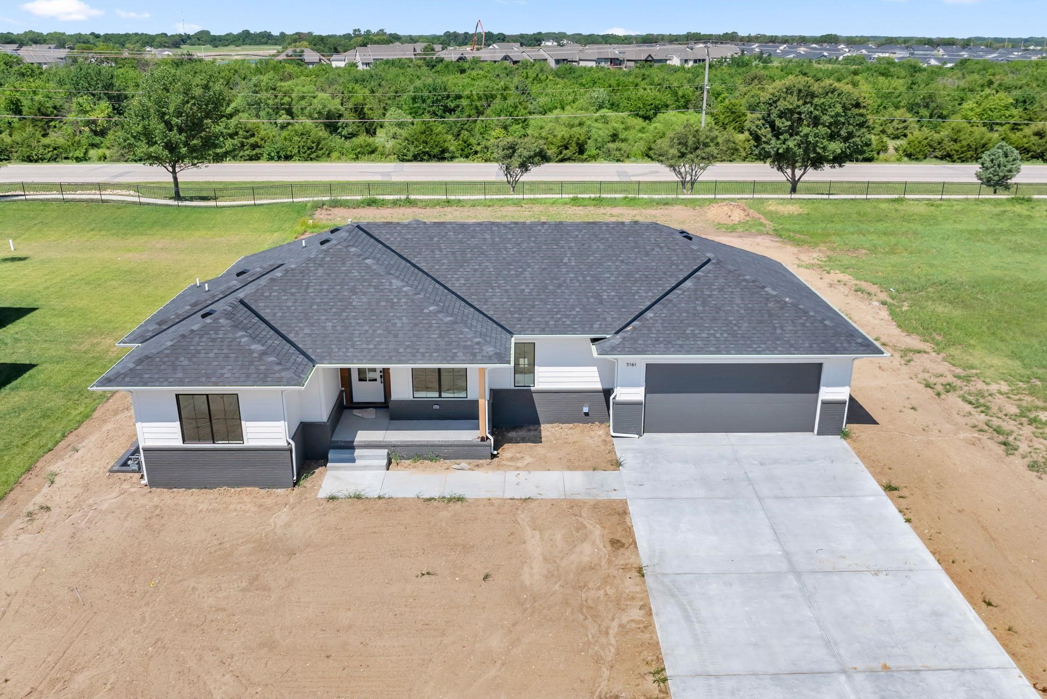 5161 N Colonial Avenue Bel Aire KS 67226