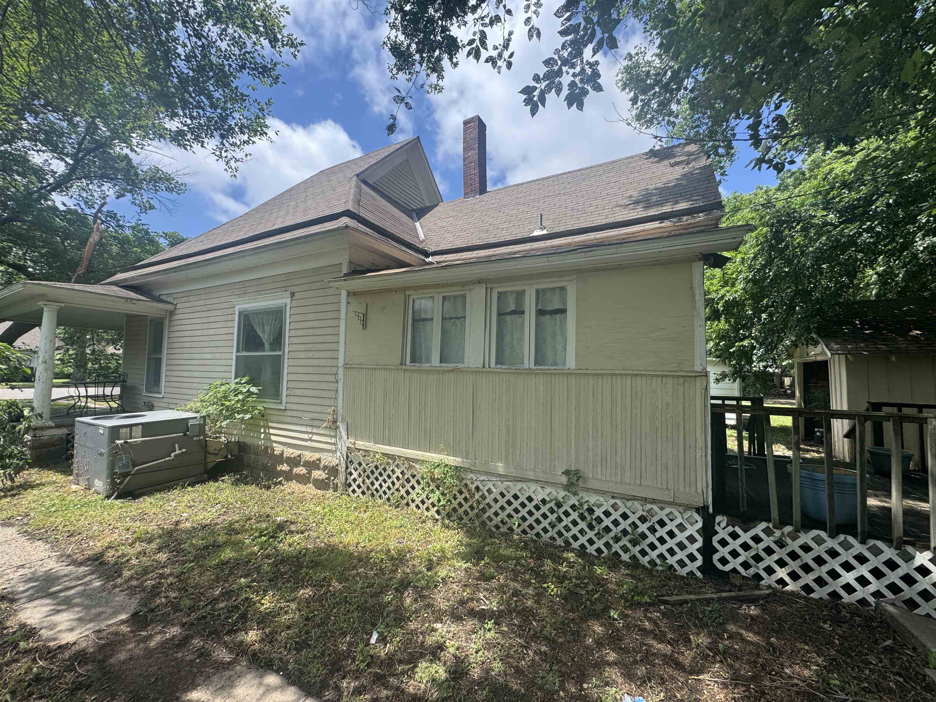 618 E 9th Winfield KS 67156