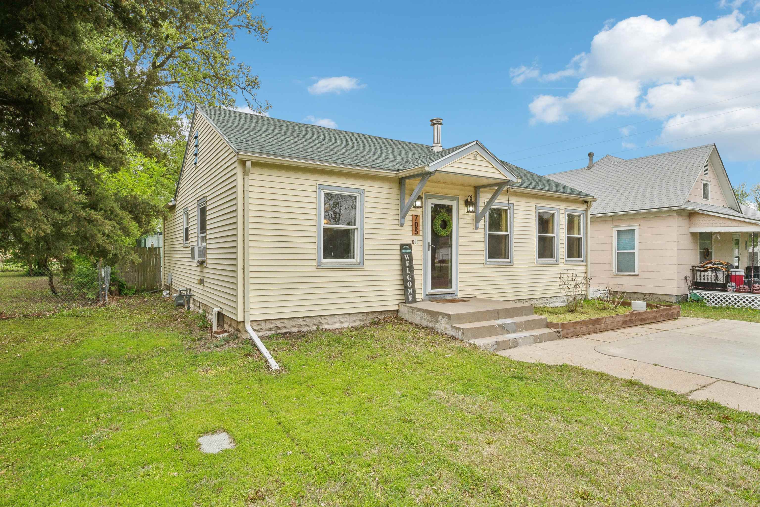 705 E 10th Street Newton KS 67114