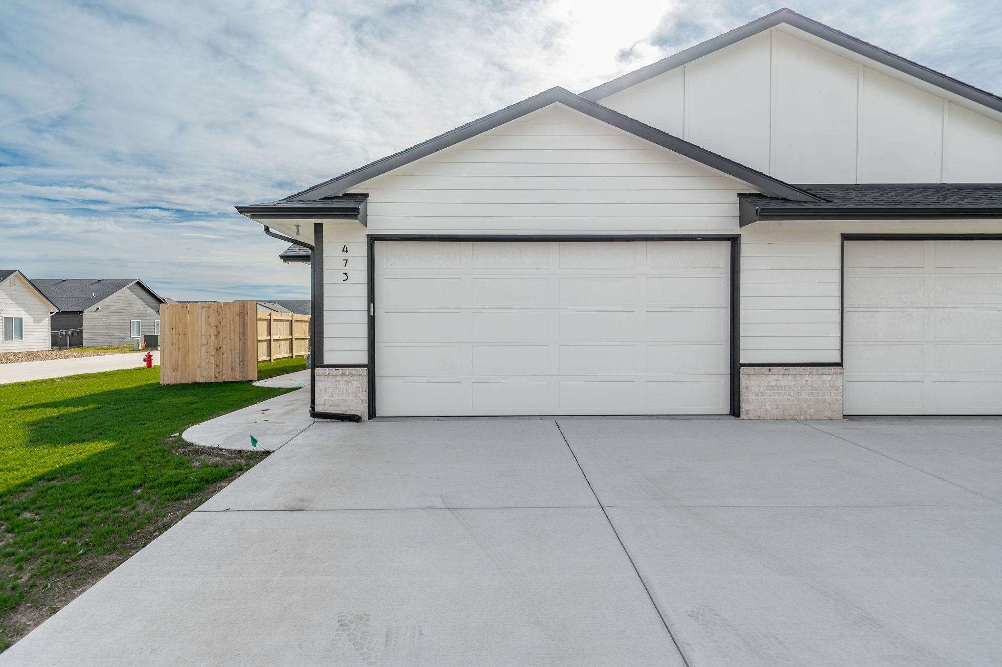 473 E Harper Street Valley Center KS 67147-8948