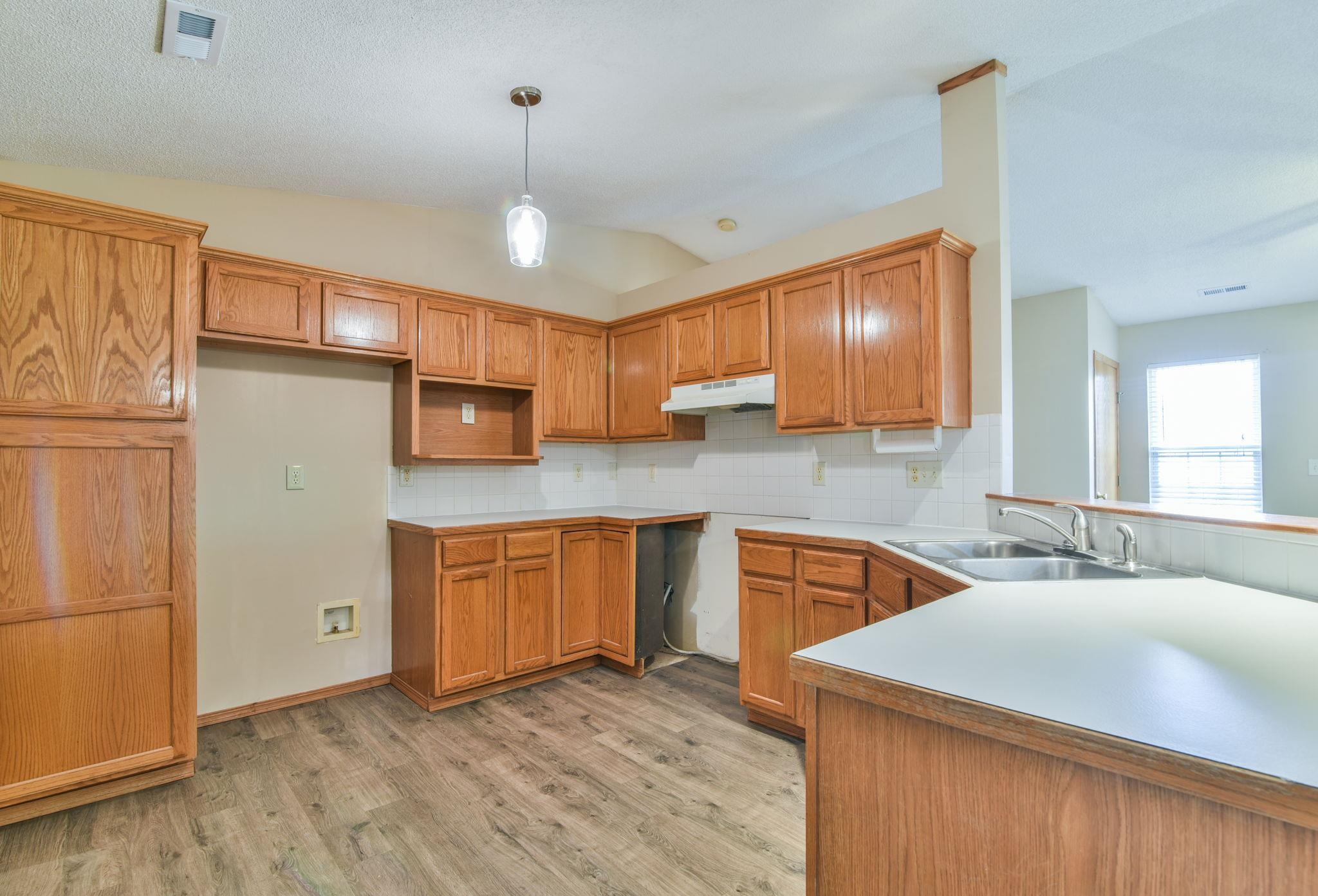 4601 S Fern Wichita KS 67217-4352