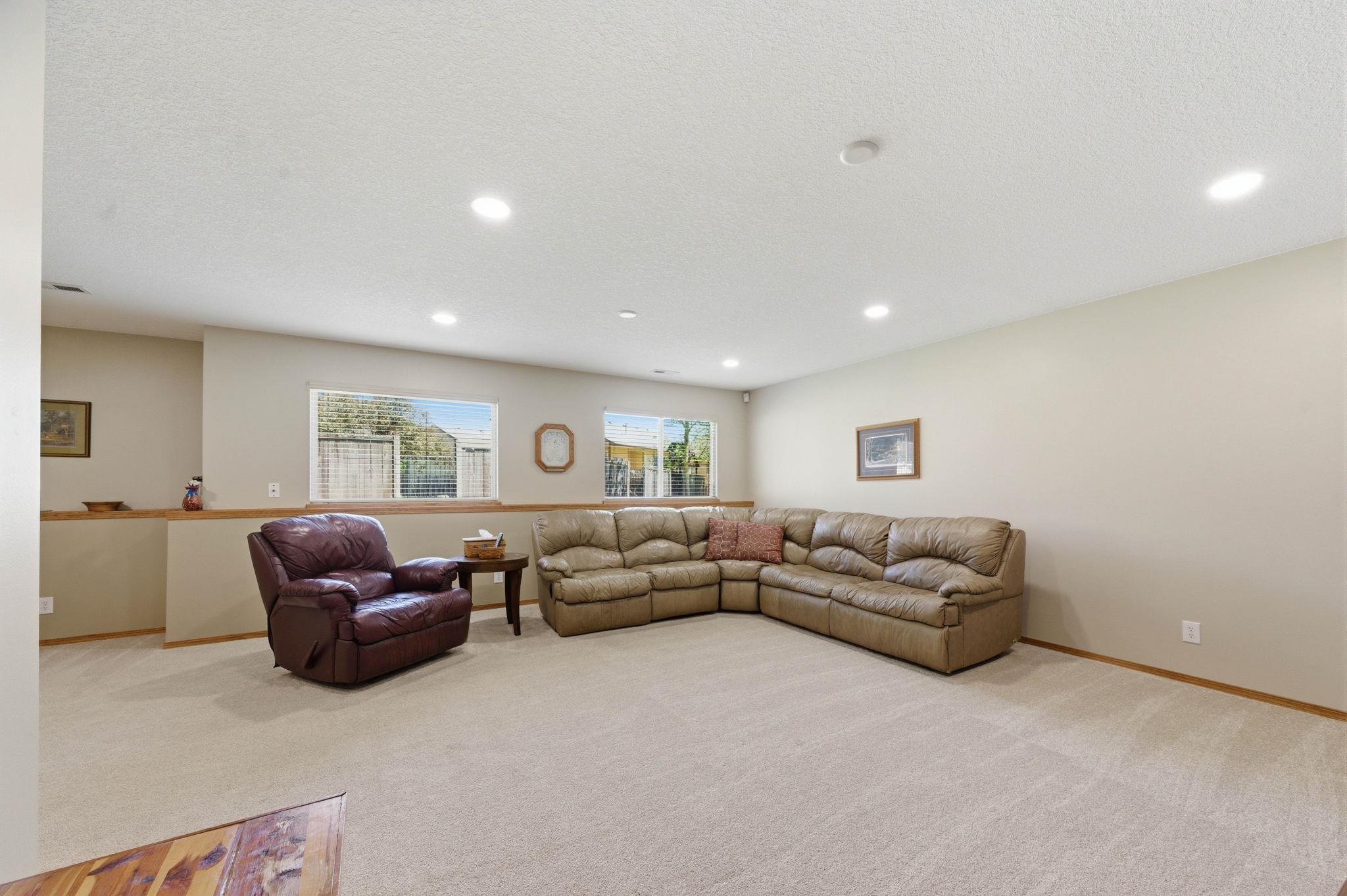 237 S Maple Dunes Court Wichita KS 67235