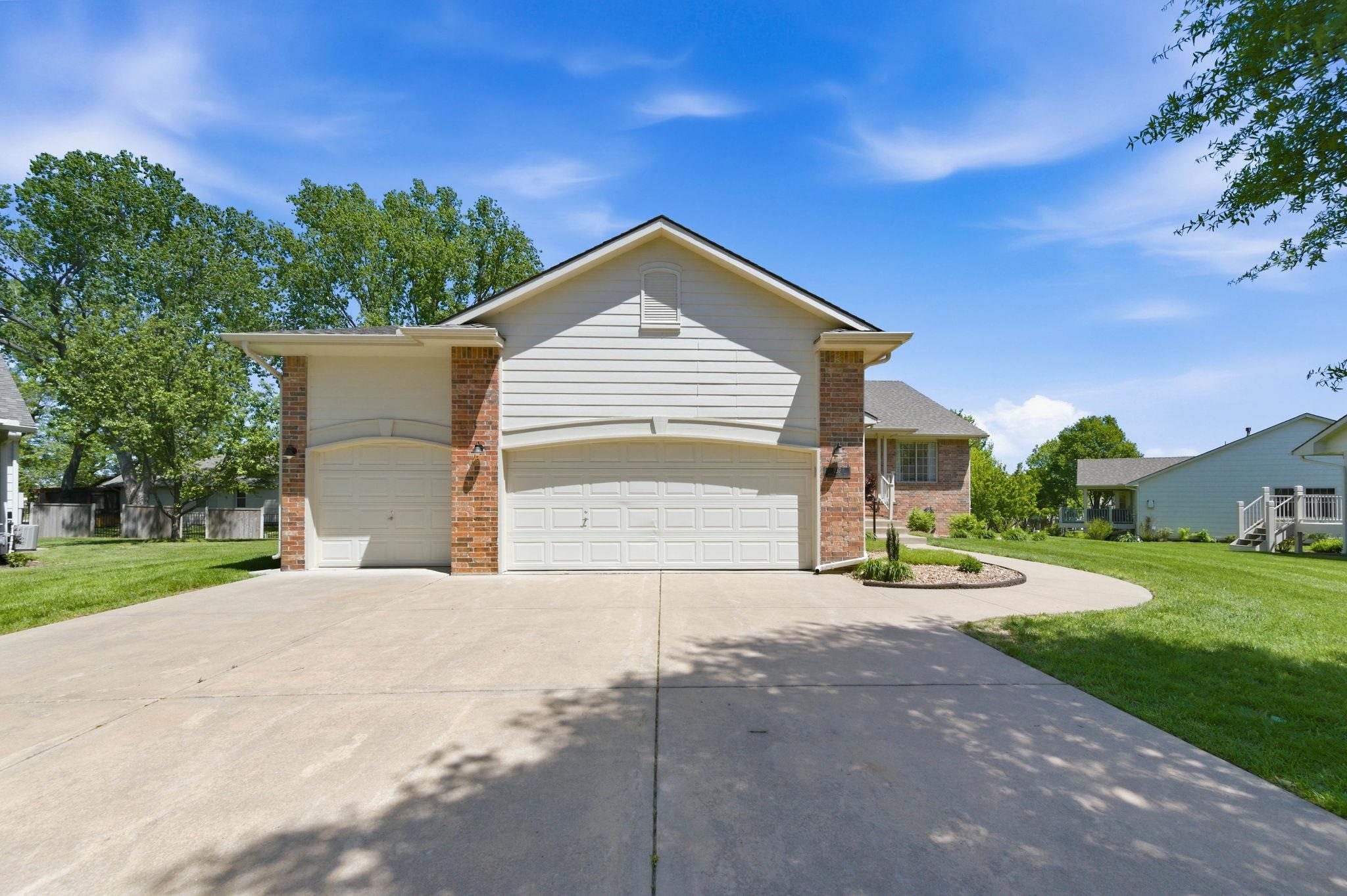 237 S Maple Dunes Court Wichita KS 67235