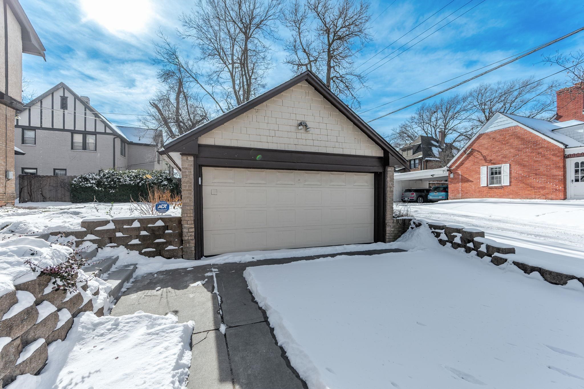 195 N Dellrose Avenue Wichita KS 67208