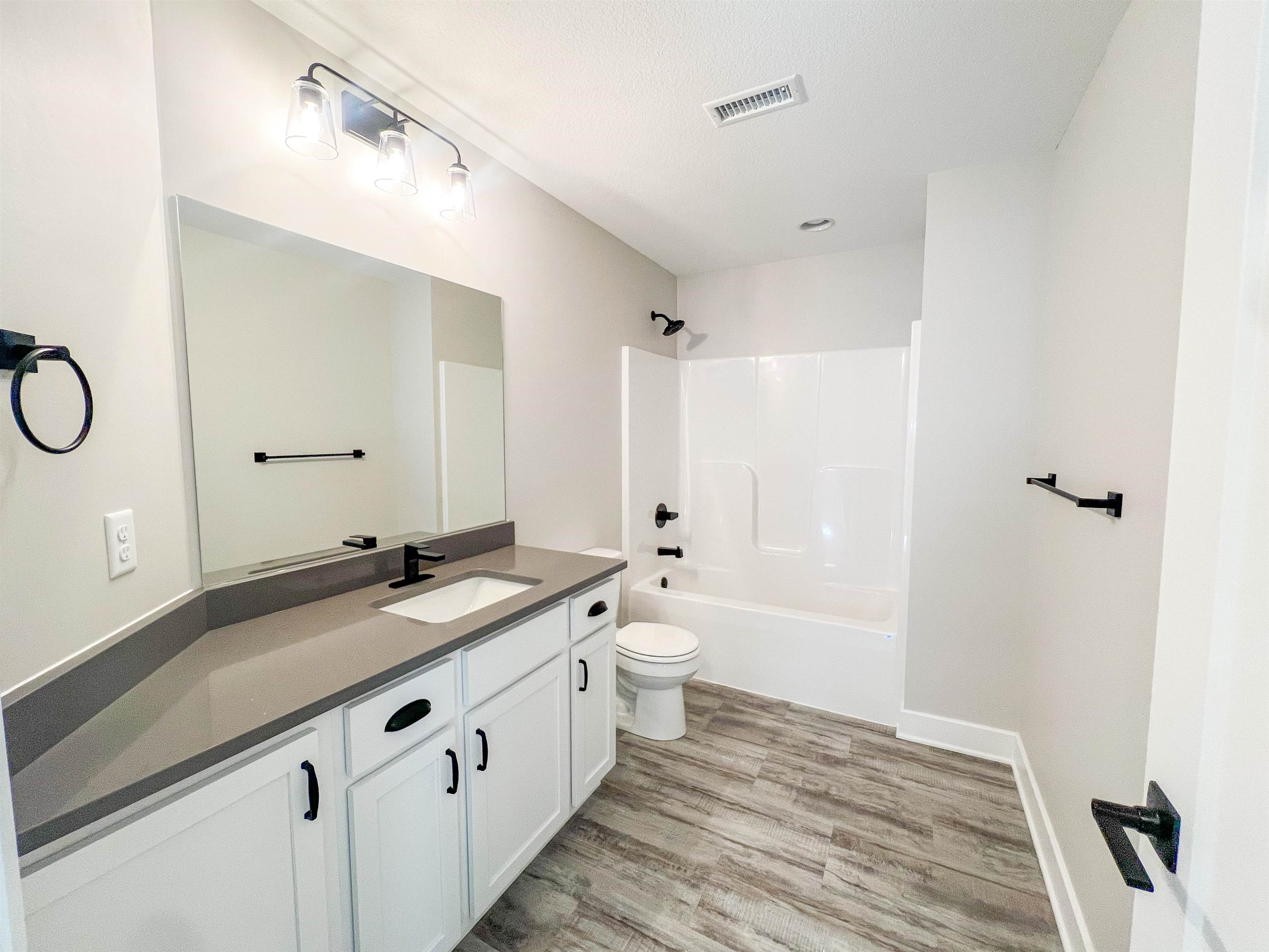 141 S Shay Road Andover KS 67002