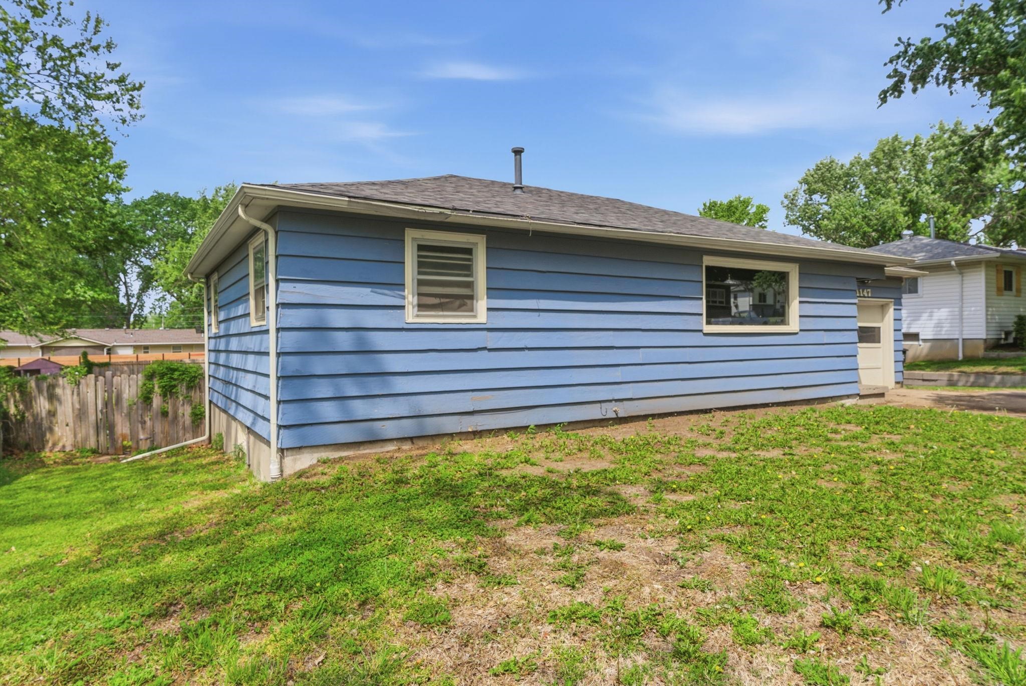 1147 Helen Street Augusta KS 67010