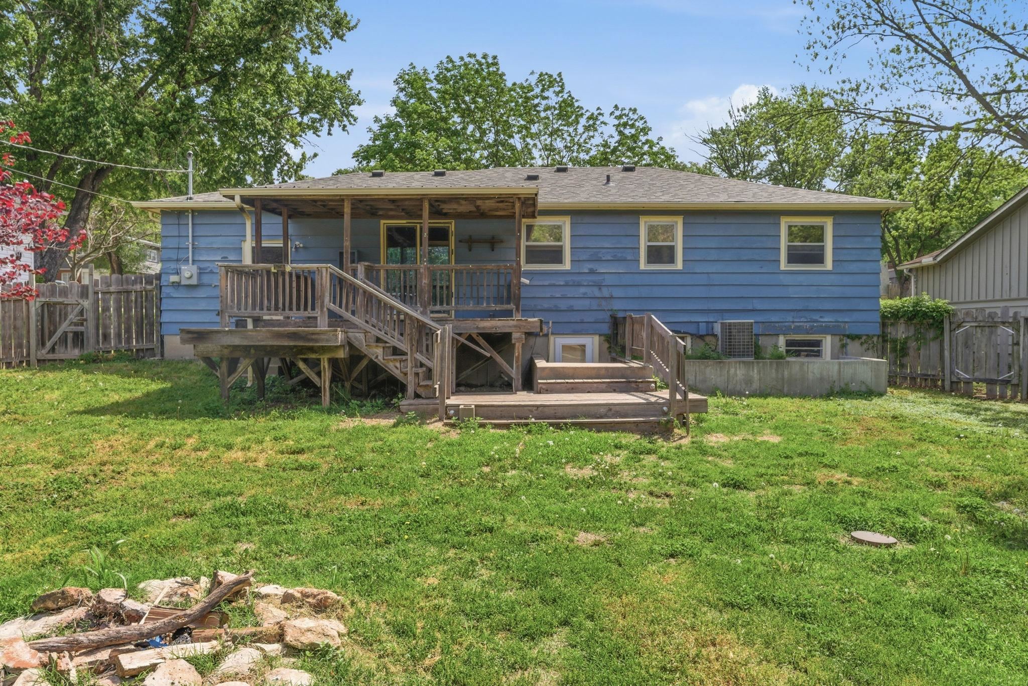 1147 Helen Street Augusta KS 67010