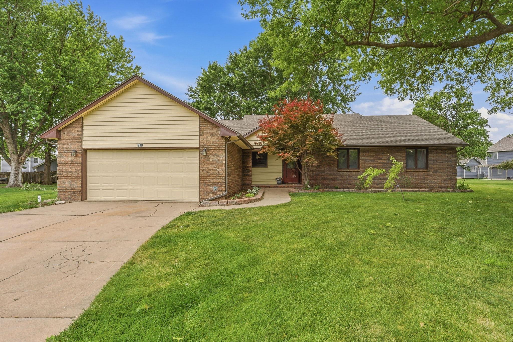 319 N Bay Country Court Wichita KS 67235