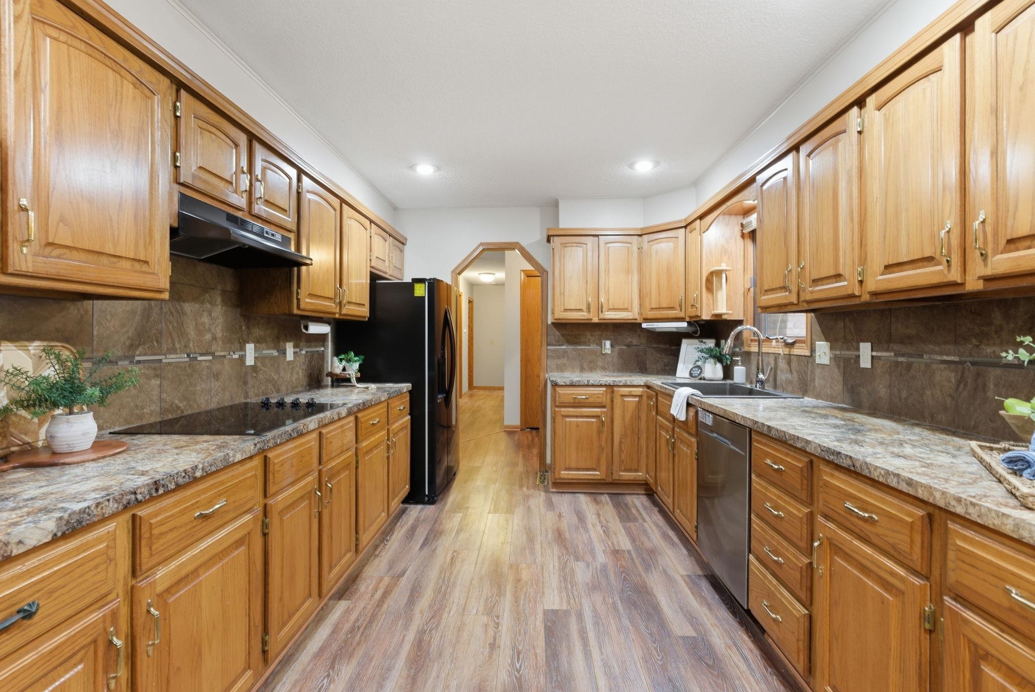 319 N Bay Country Court Wichita KS 67235