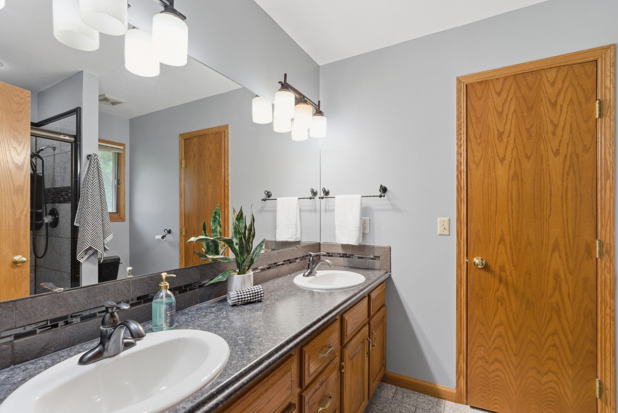 319 N Bay Country Court Wichita KS 67235
