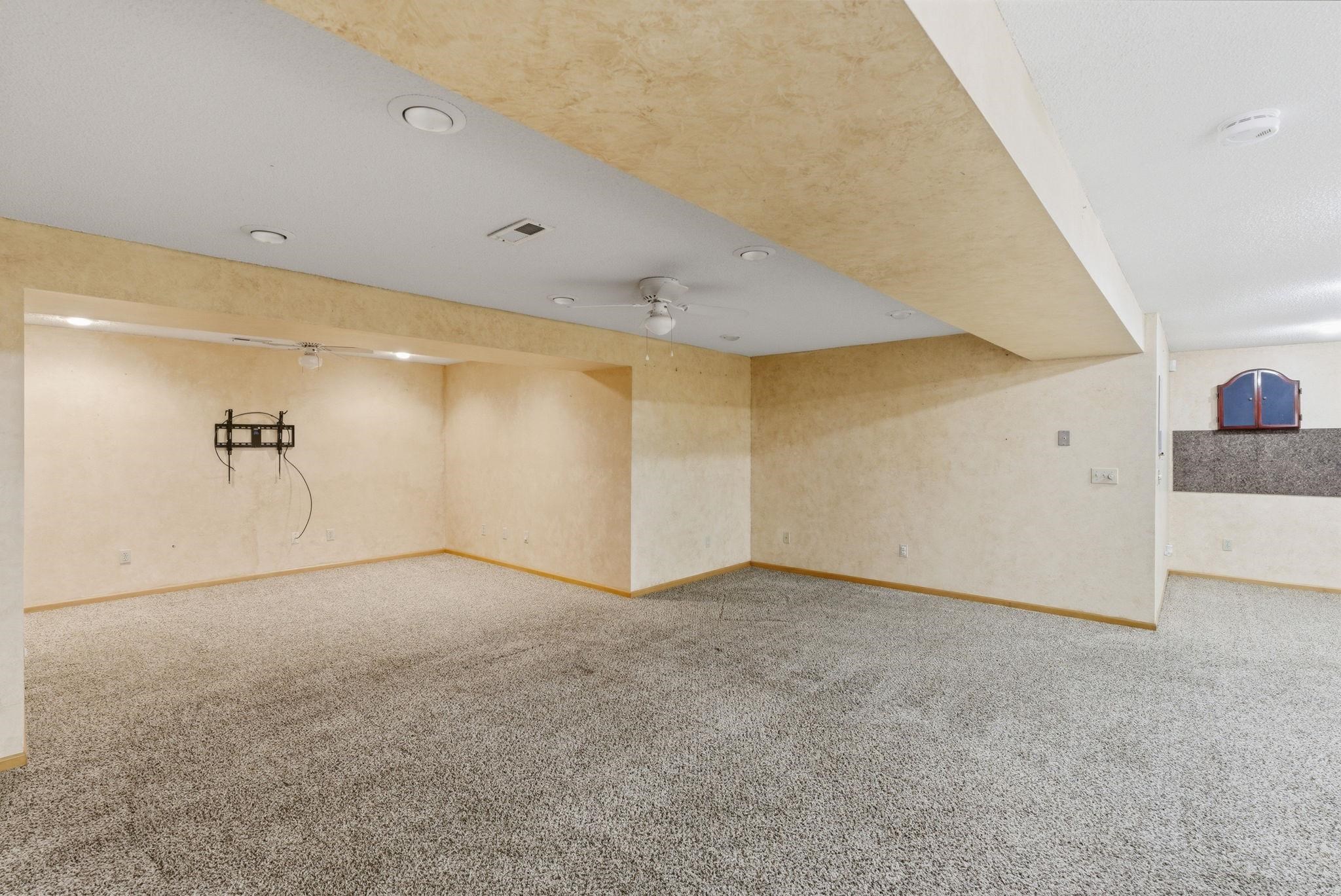 319 N Bay Country Court Wichita KS 67235