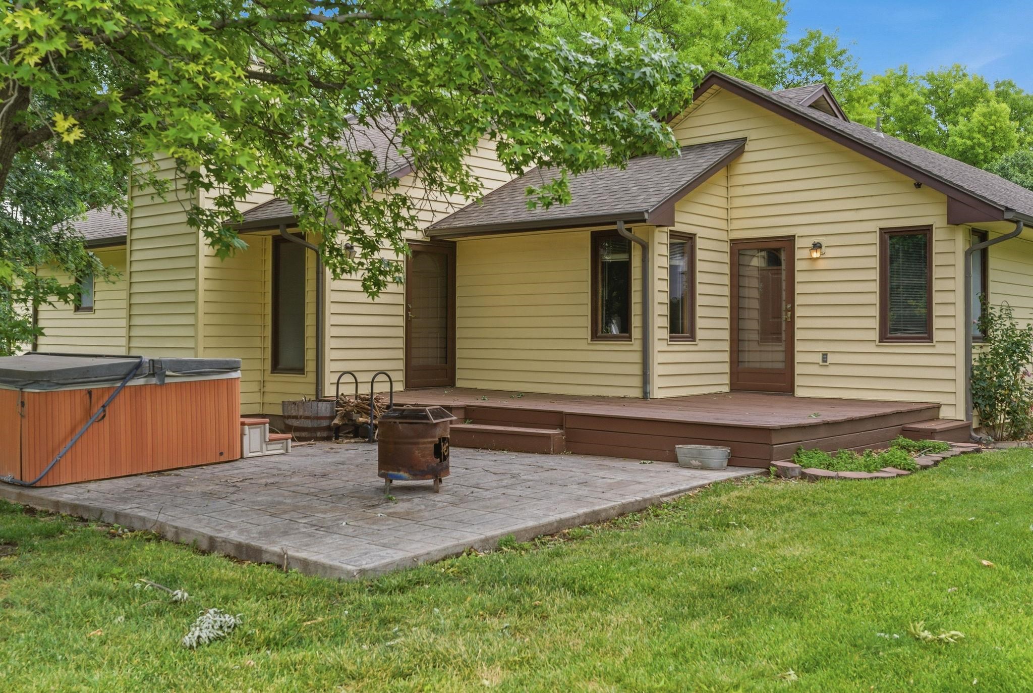 319 N Bay Country Court Wichita KS 67235
