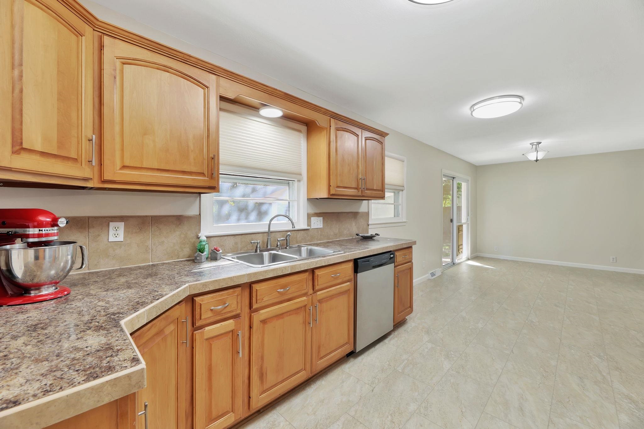 6223 E Perryton Street Bel Aire KS 67220